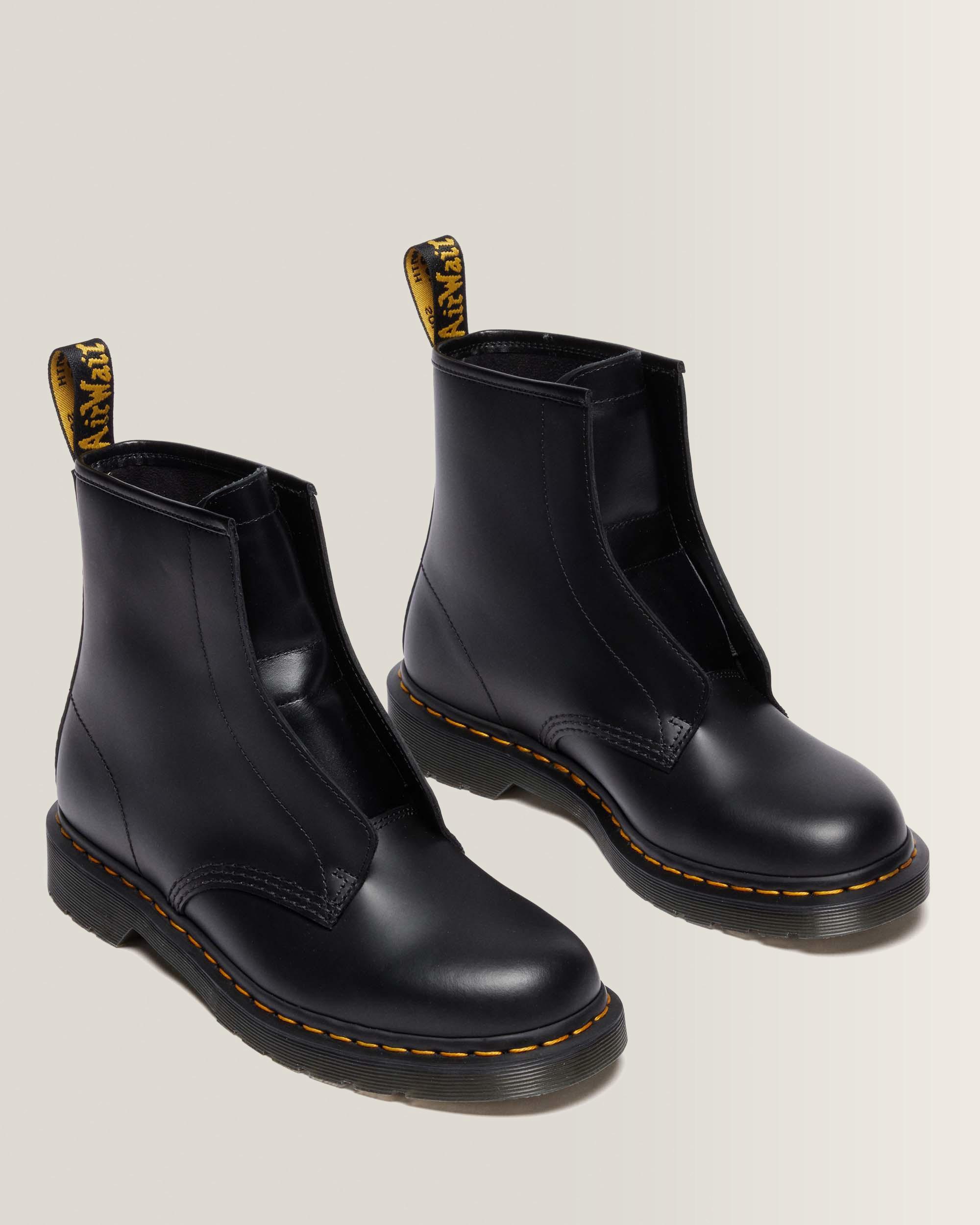 1460 LACELESS SMOOTH LEATHER SLIP ON BOOTS in Black