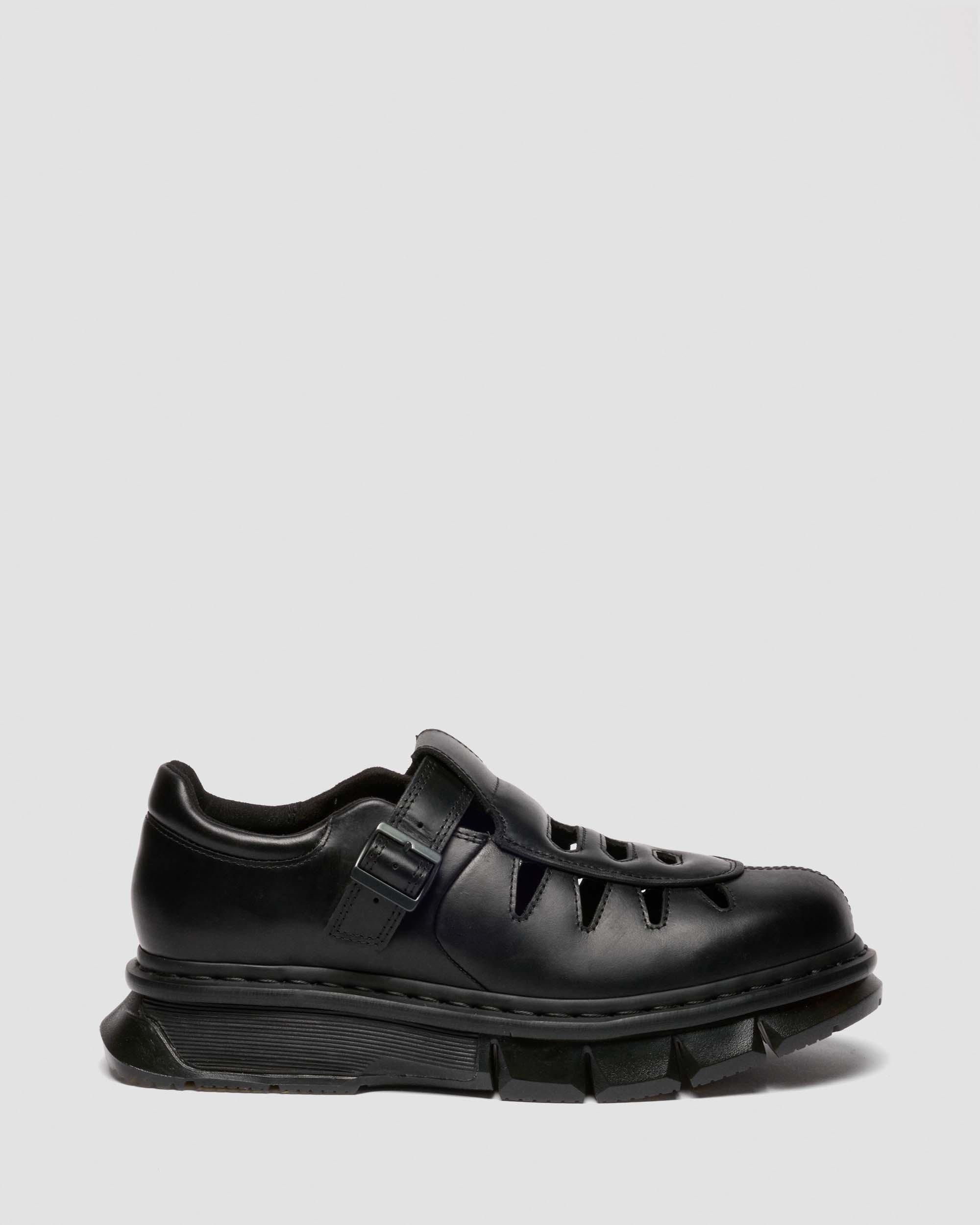 QUBIST Fisherman Shoes in Black