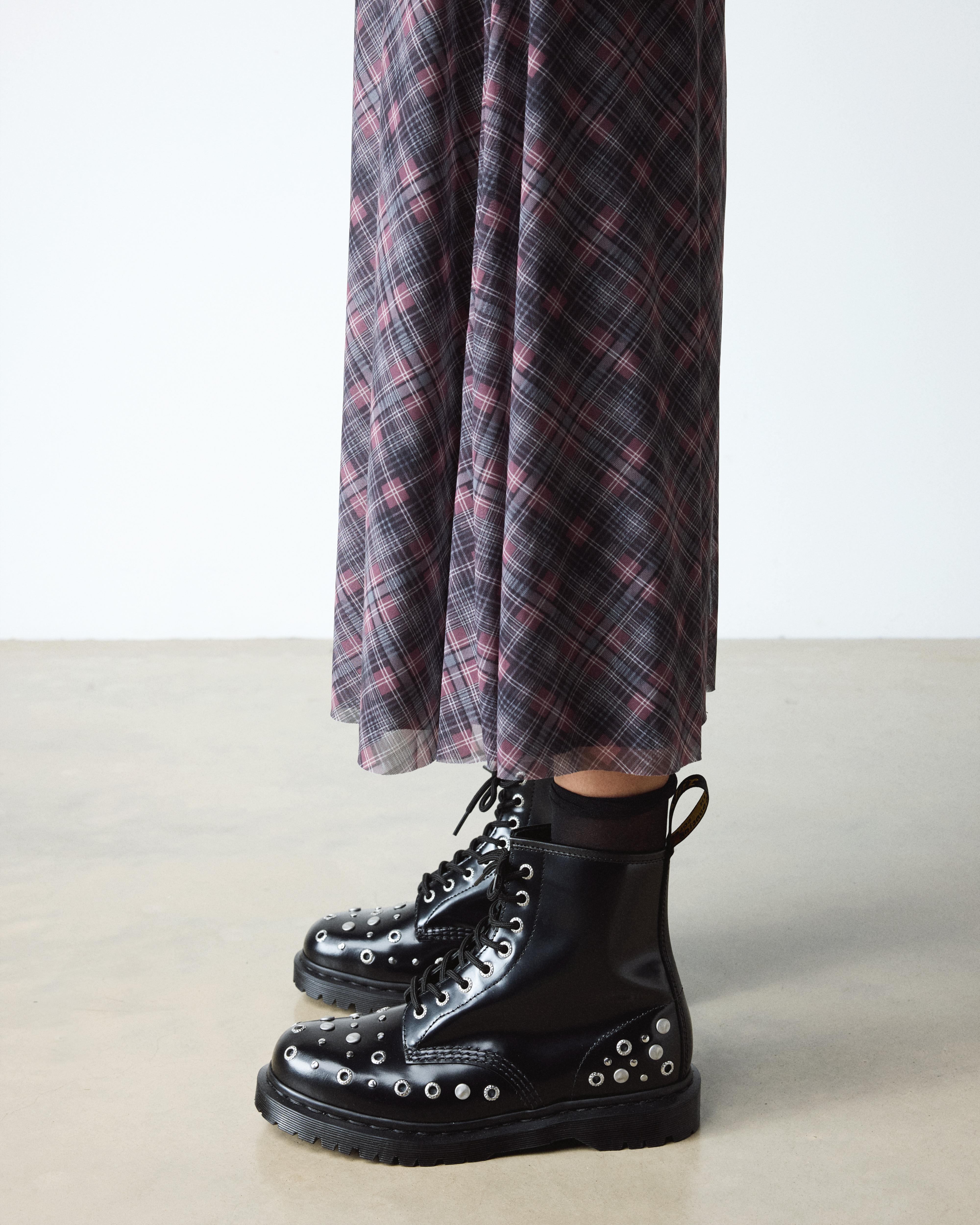 1460 Studded Buttero Leather Boots in Noir