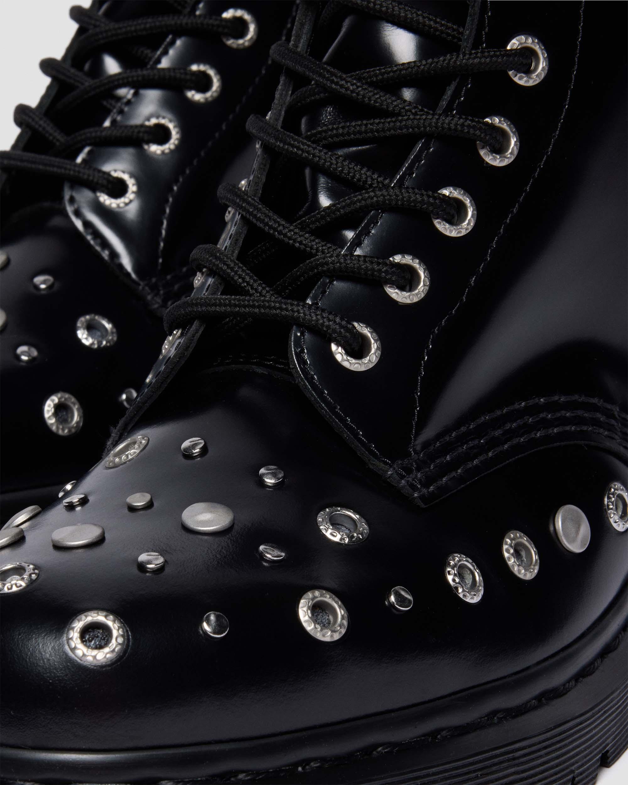 1460 Studded Buttero Leather Boots in Noir