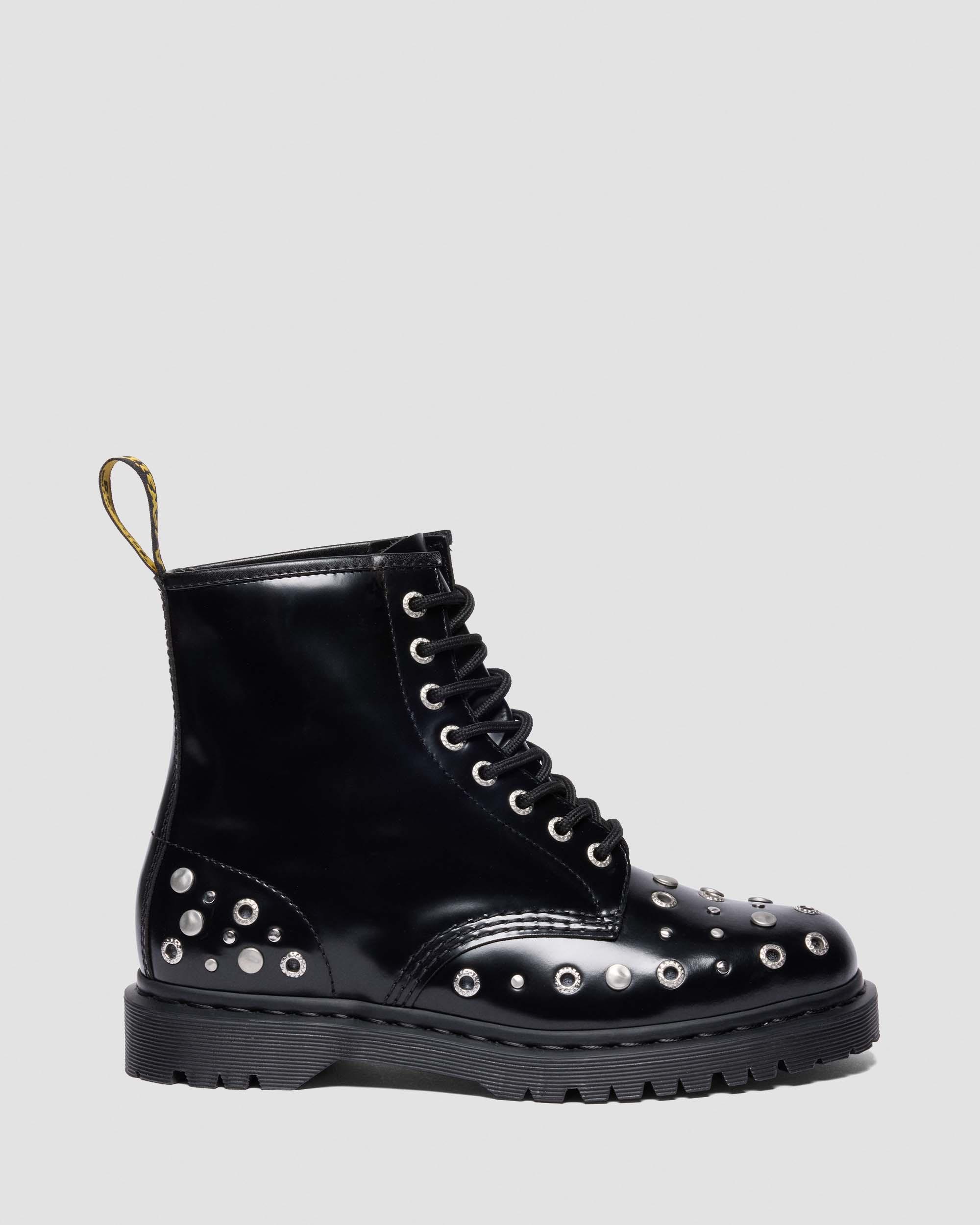 1460 Studded Buttero Leather Boots in Noir