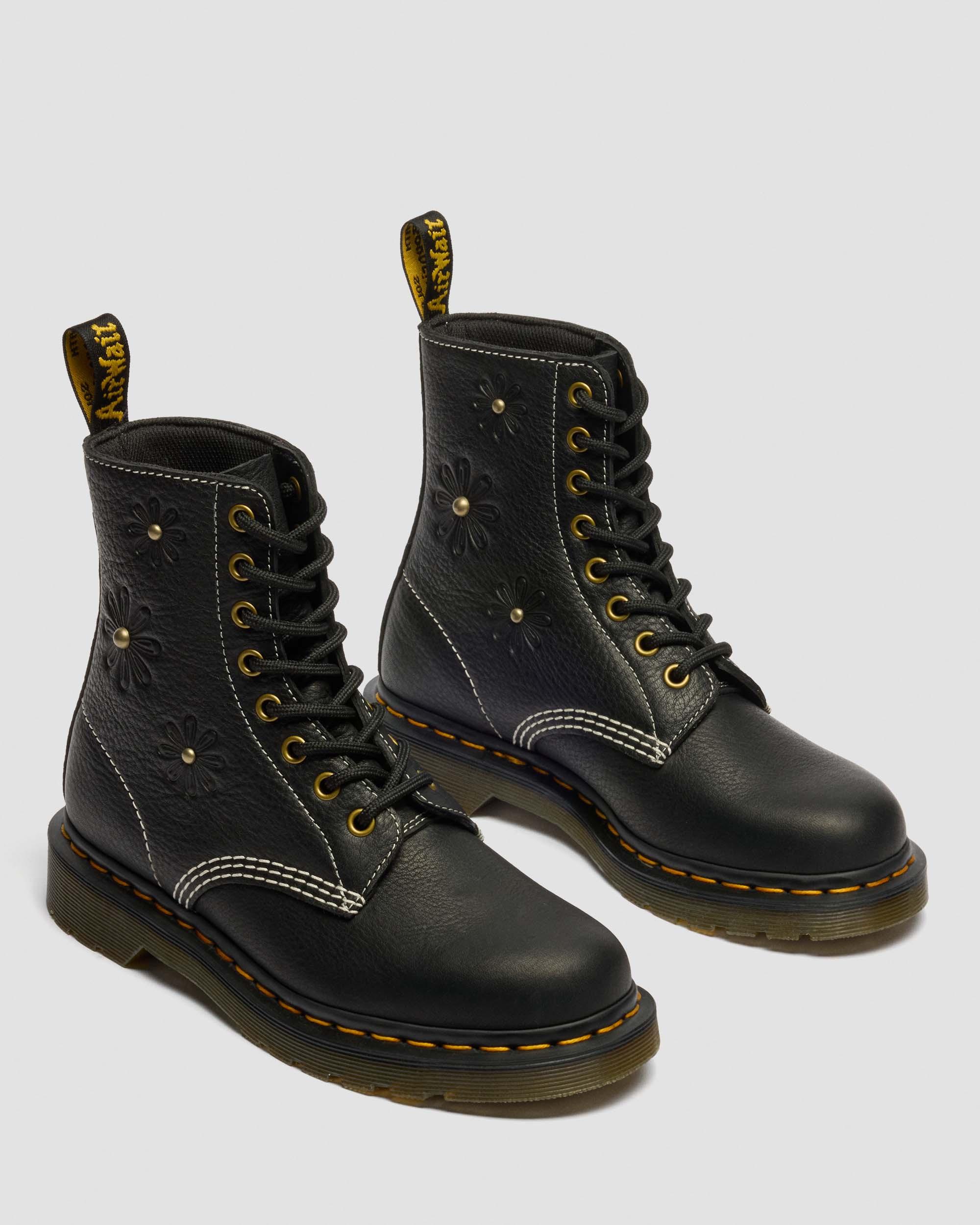 1460 Pascal Flower Grizzly Leather Boots in BLACK | Dr. Martens™