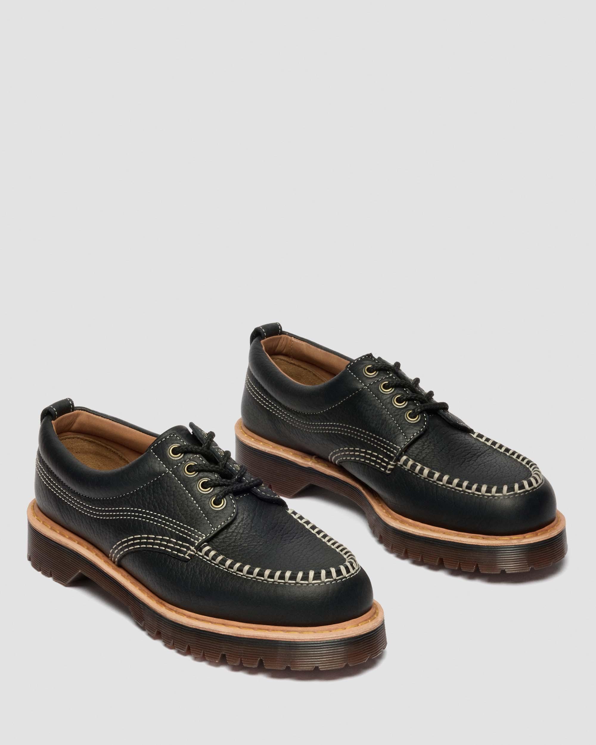 Lowell Wild Grain Leather Moc Toe Shoes in Black