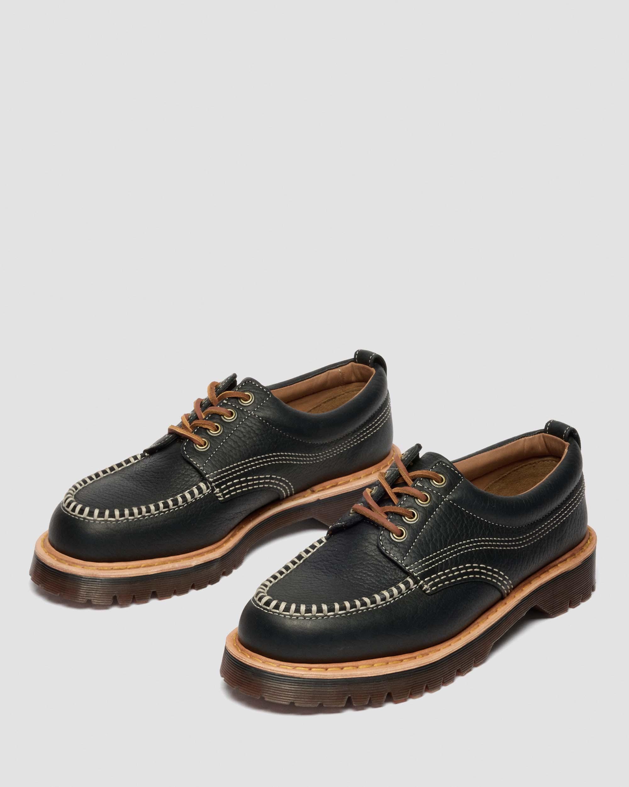 Lowell Wild Grain Leather Moc Toe Shoes in Black