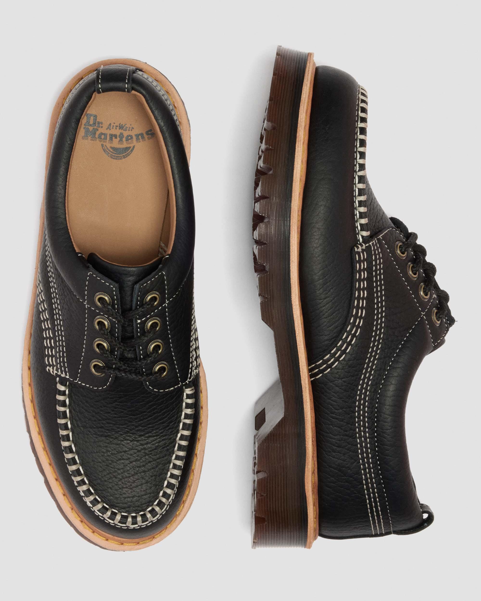 Lowell Wild Grain Leather Moc Toe Shoes in Black