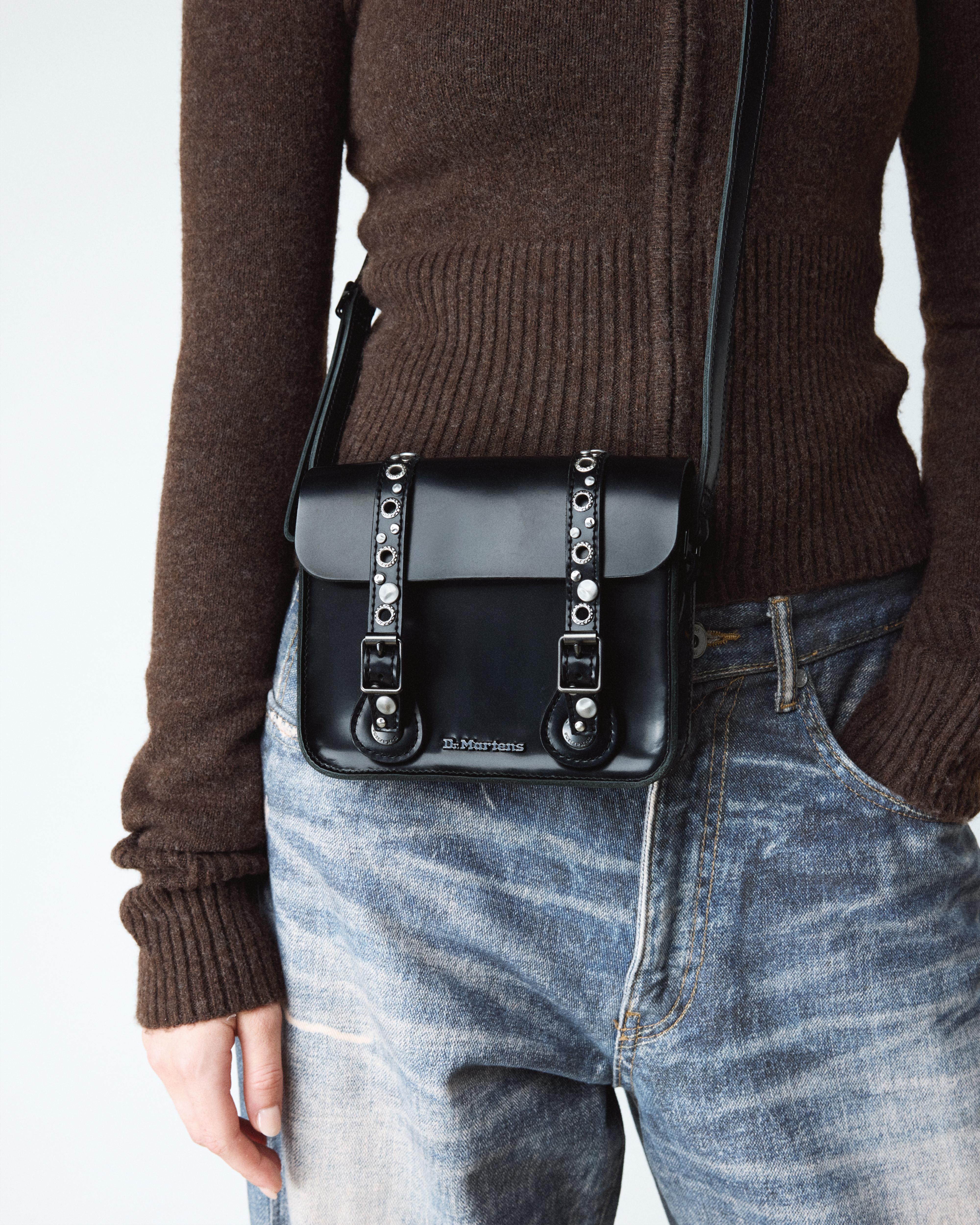 DR MARTENS 7" SATCHEL HARDWARE