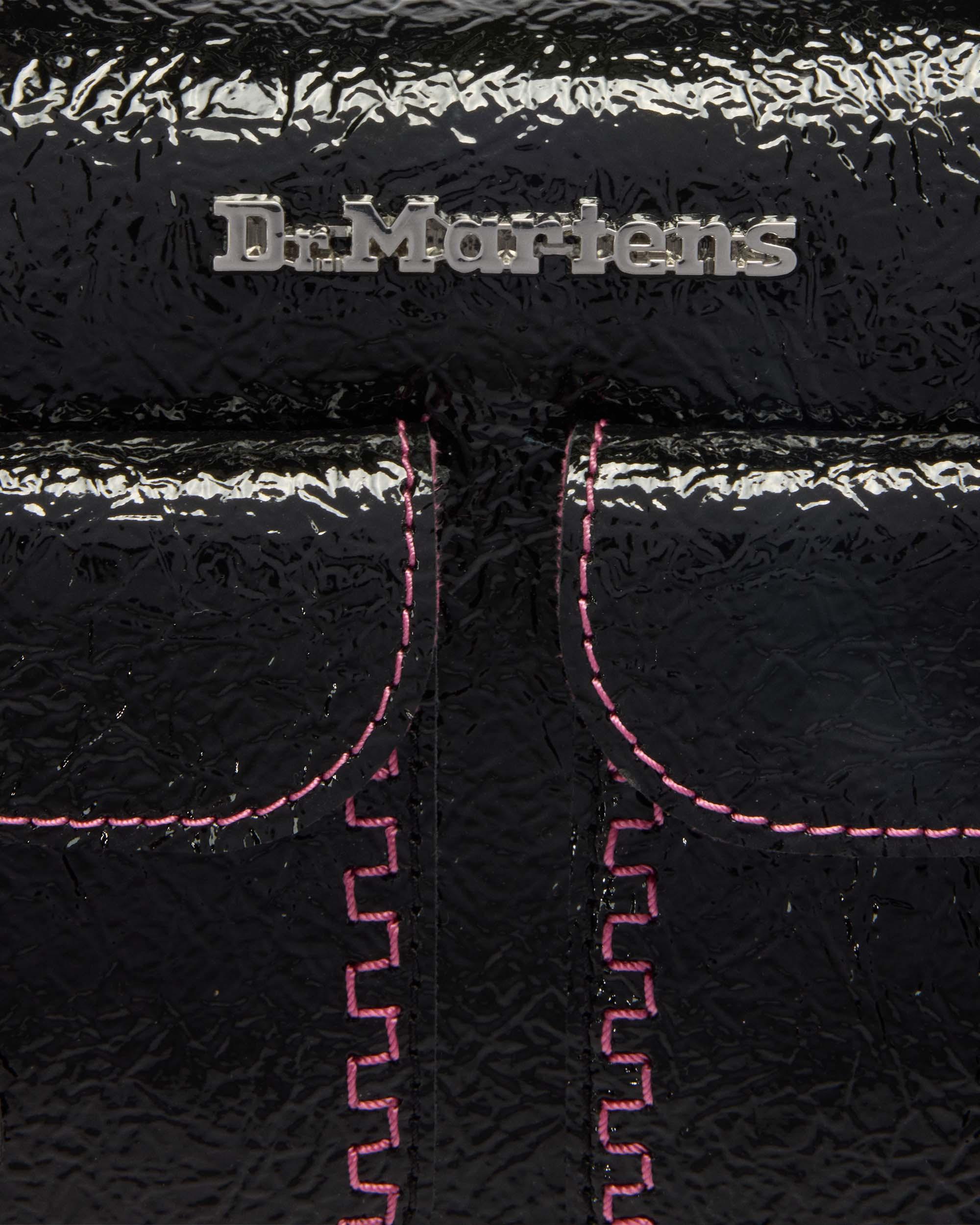 Väska med topphandtag i Distressed lackläder in Svart