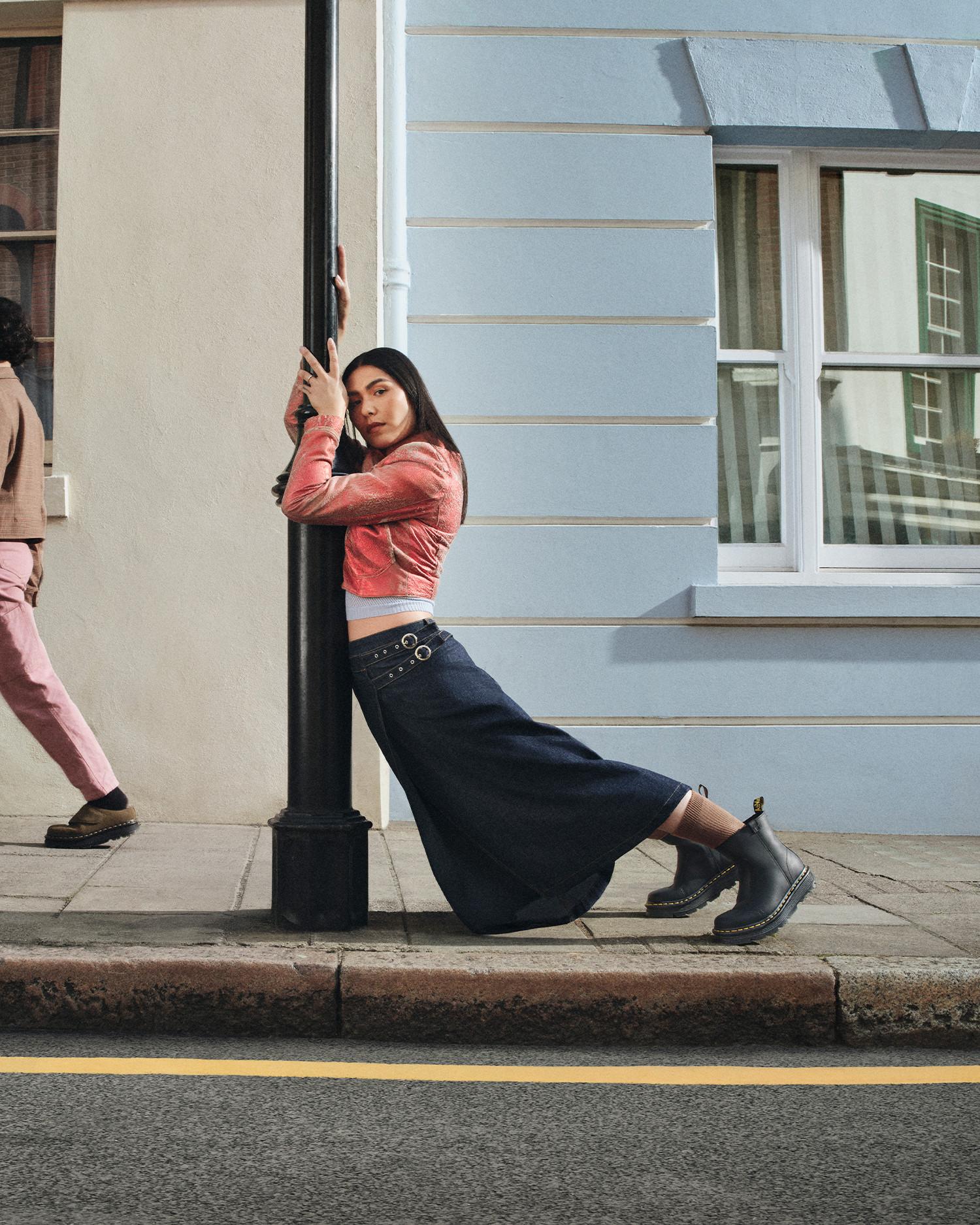 ZEBZAG RIGGER SLIP ON LEDER STIEFEL in Schwarz