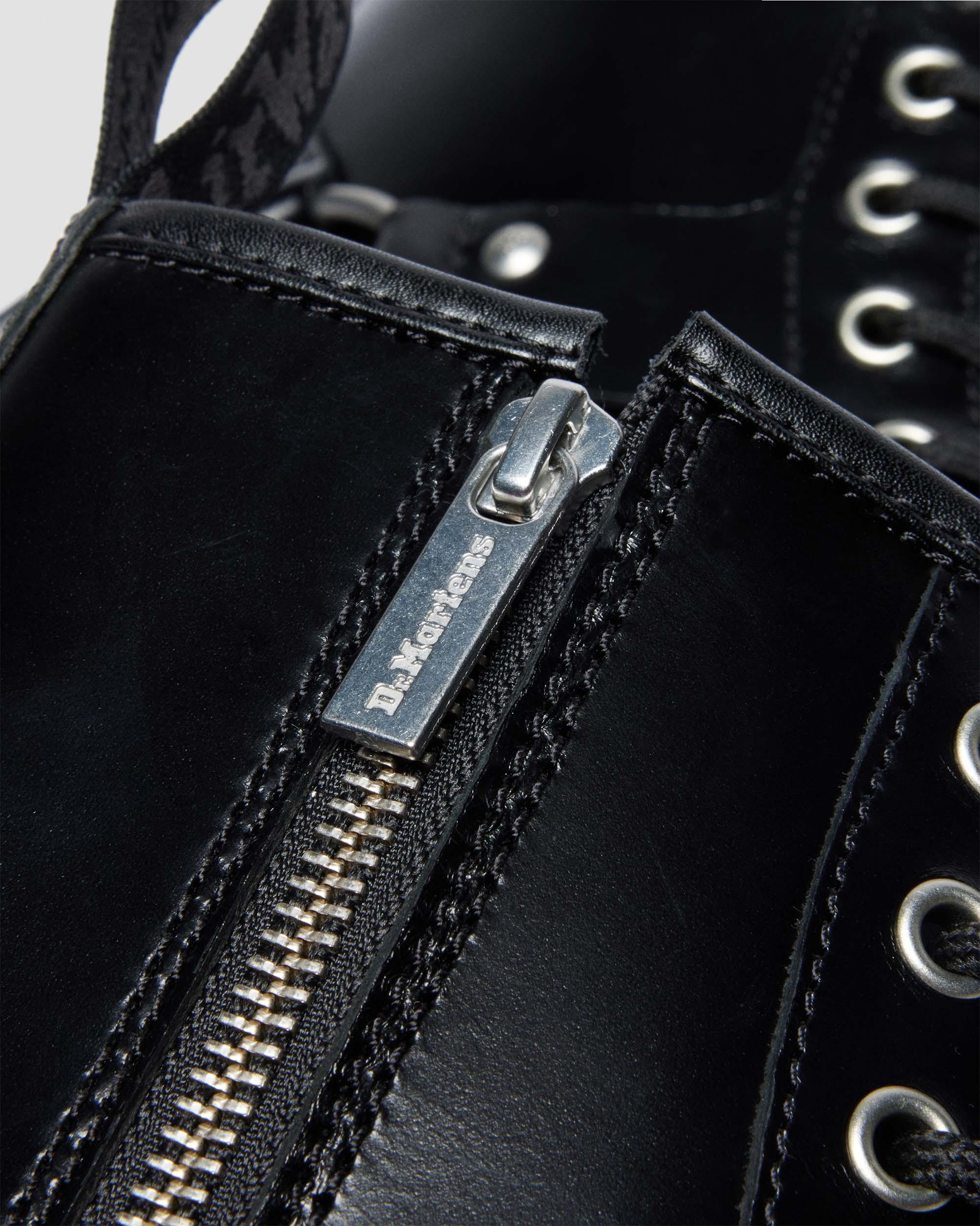 1460 Quad Harness in BLACK | Dr. Martens™