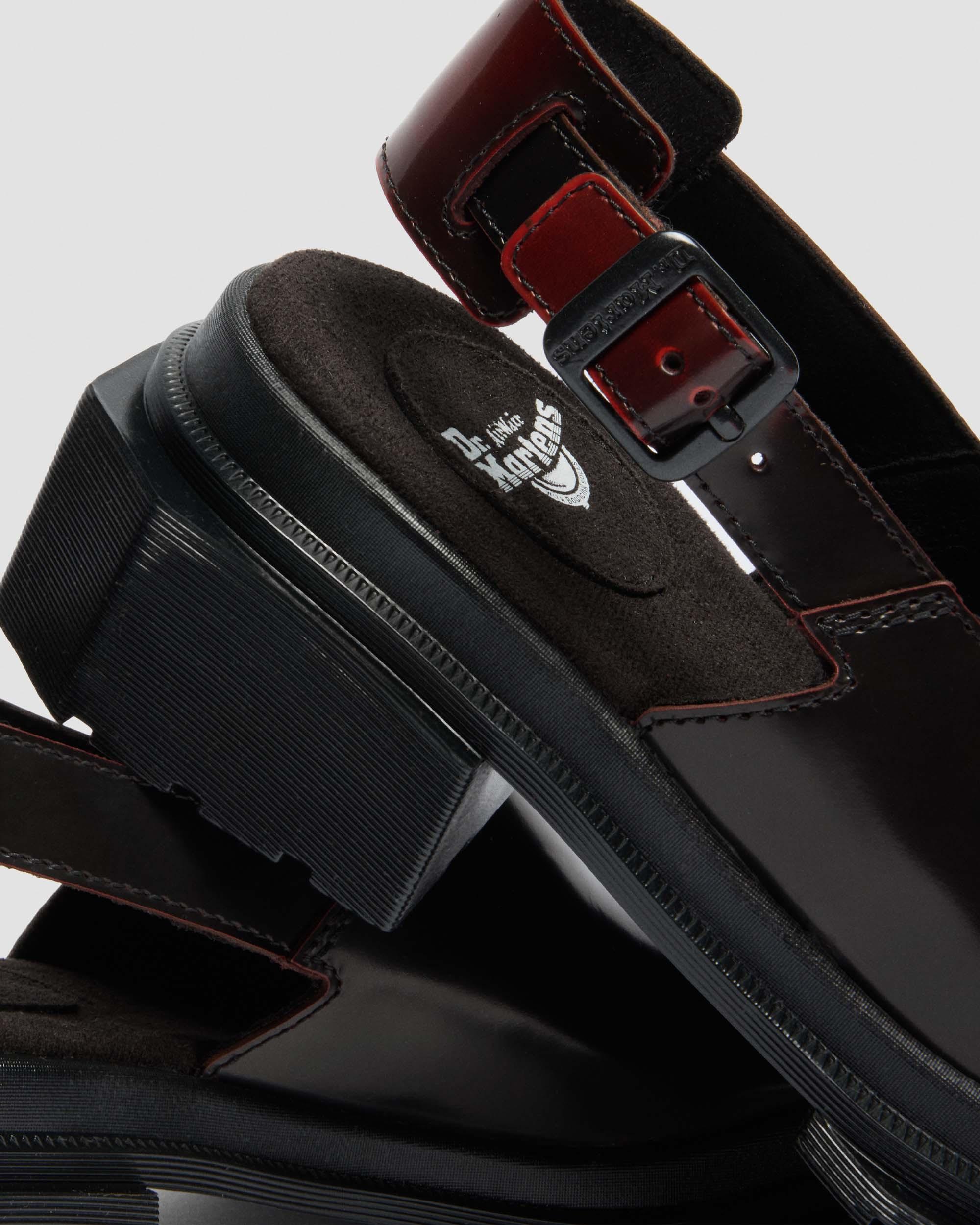 Maybole Square Toe Rub Off Leder Mules in Cherry Red