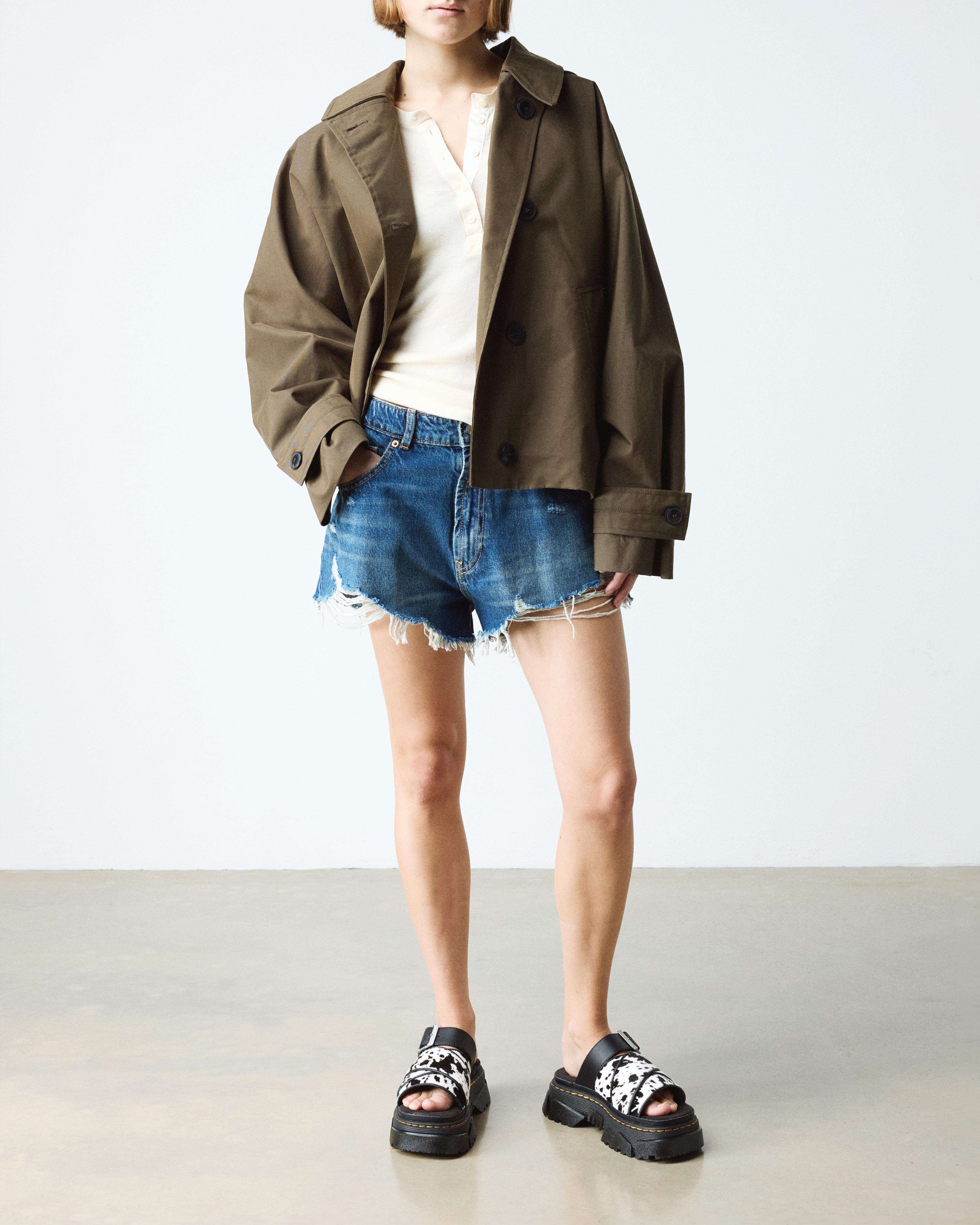 Sandales Mattison en cuir Hair-On dalmatien in Crème & Noir