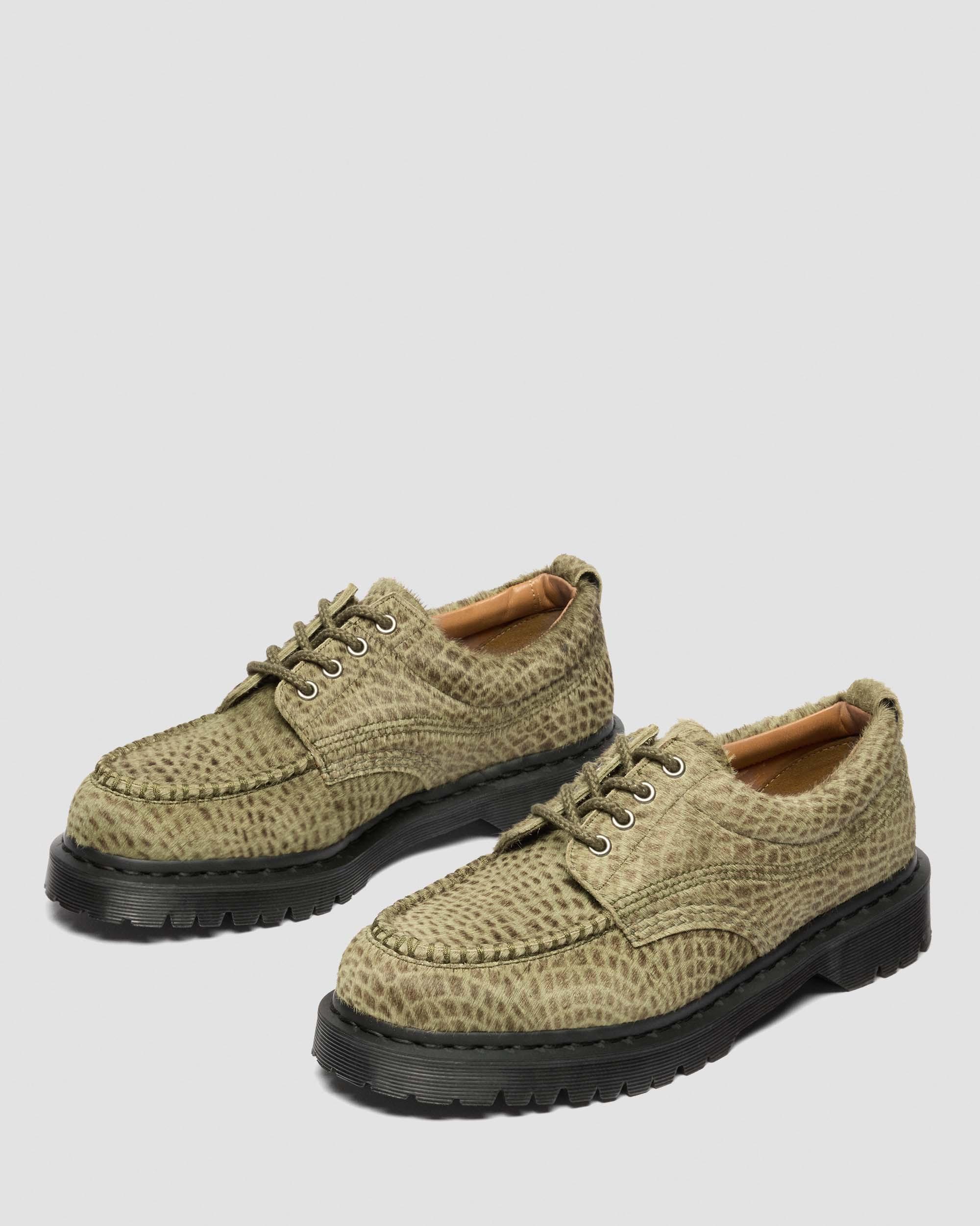 Lowell Hair On Leder Moc Toe Schuhe in Olivgrün Grün