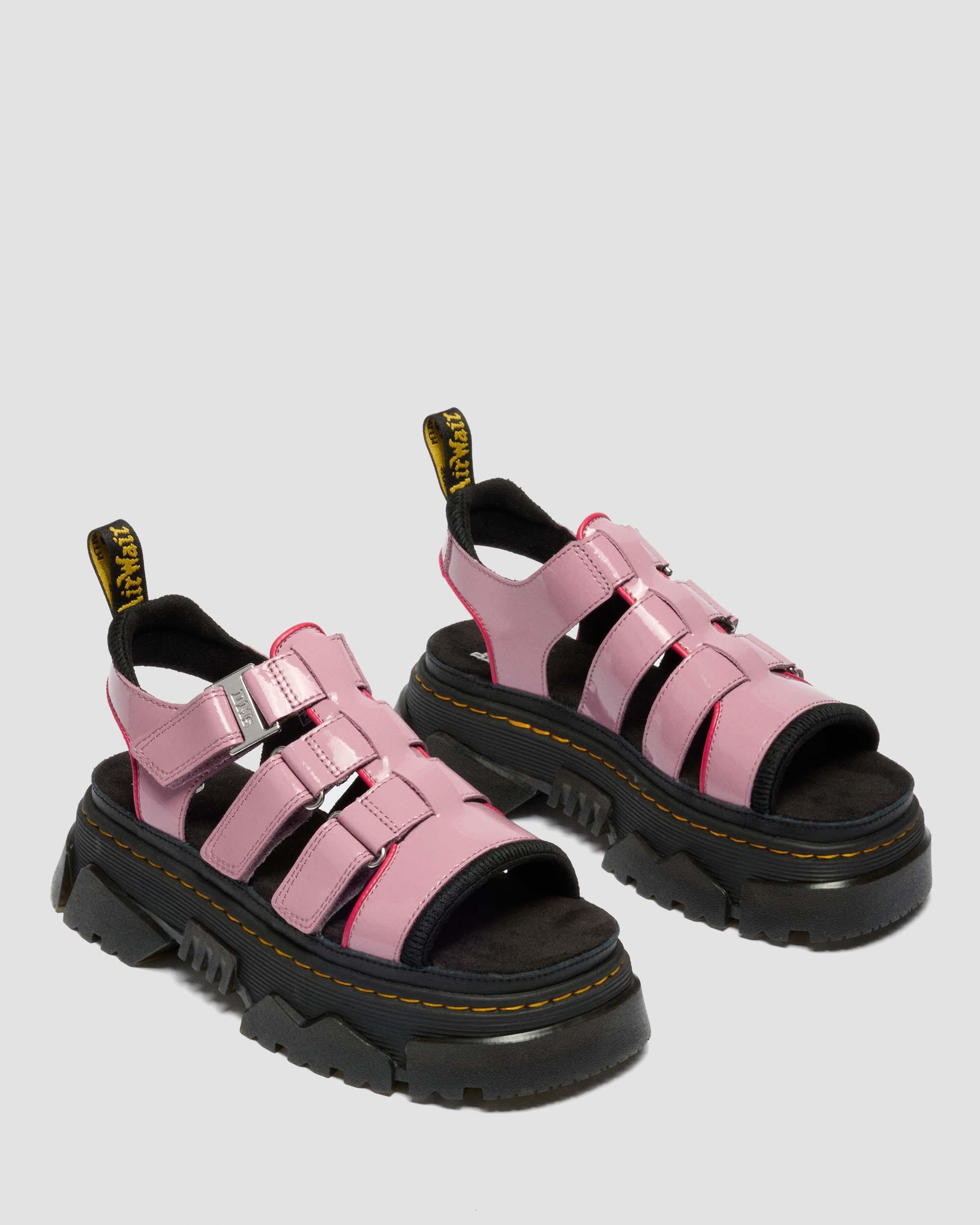 Mattison Zachte Lakleren Sandalen met Drie Riemen in Dusty Roze