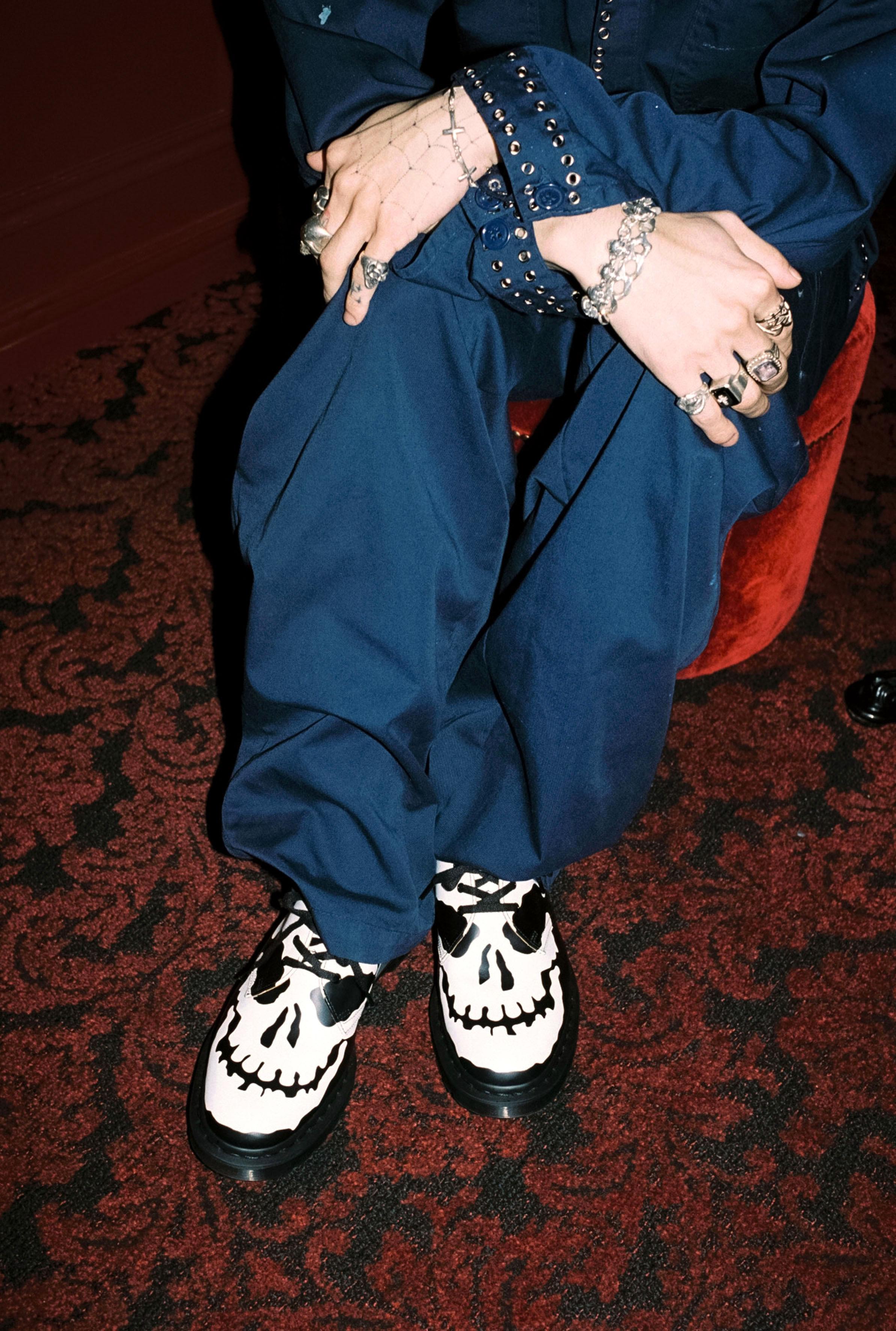 靴 Supreme Dr.Martens 1461 Skull 3 Eye us9 1461 SUPREME SKULL in BLACK+WHITE | Dr. Martens™