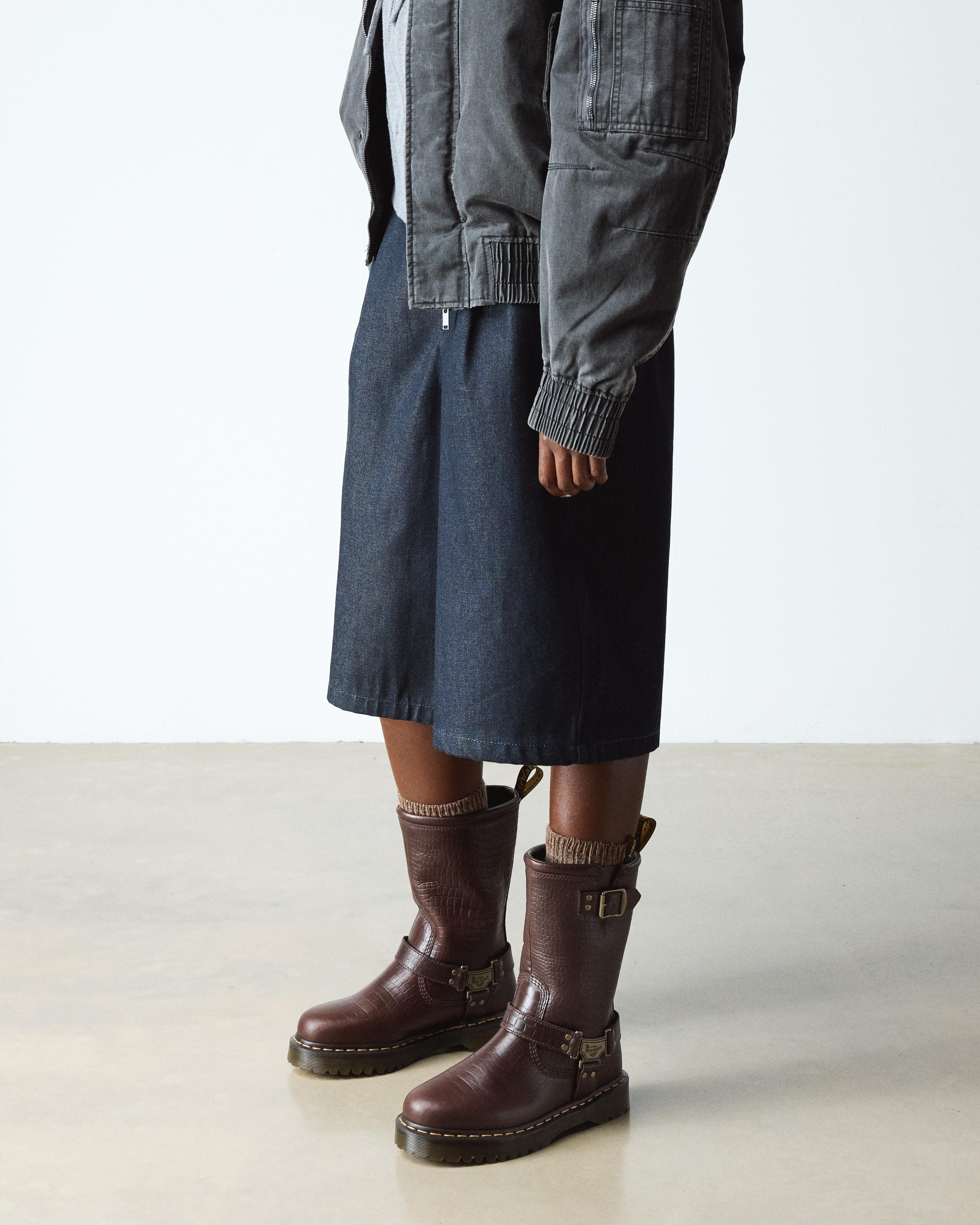 Anistone Hi in DARK BROWN | Dr. Martens™