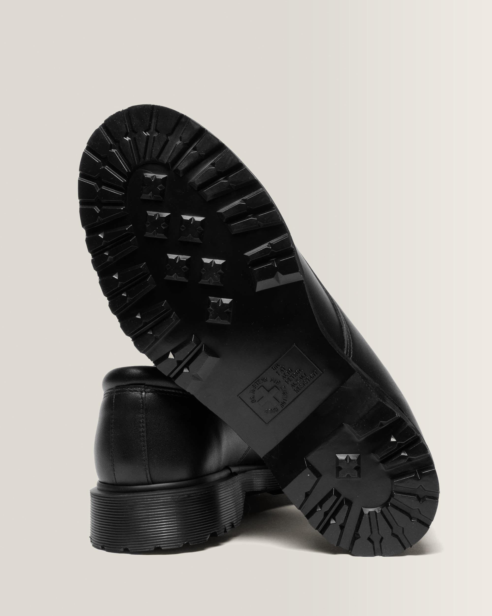 Supreme Postal Shoe in Black | Dr. Martens Supreme Dr. Martens Postal black 28cm