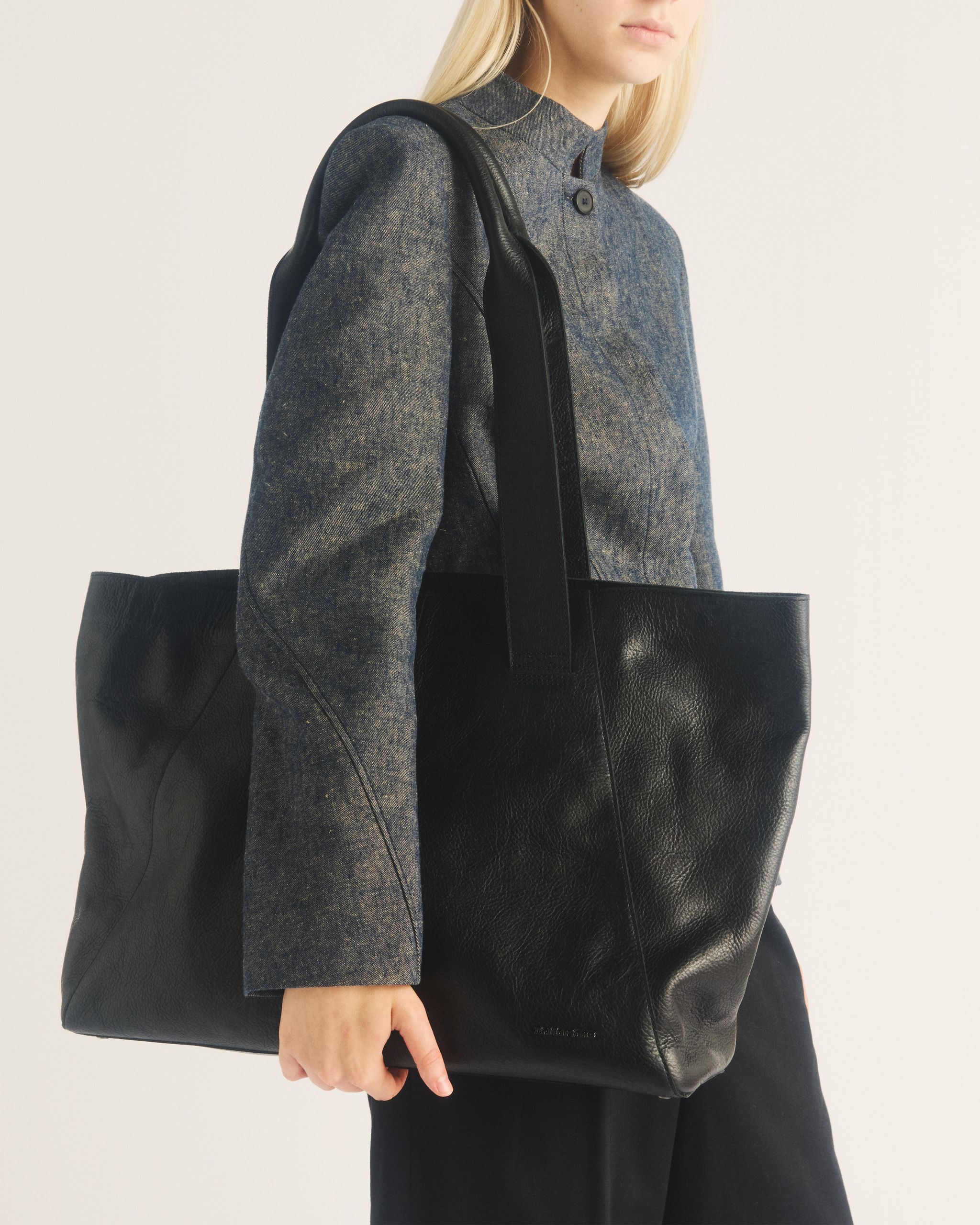 Borsa tote Maxi in pelle Overdrive product image