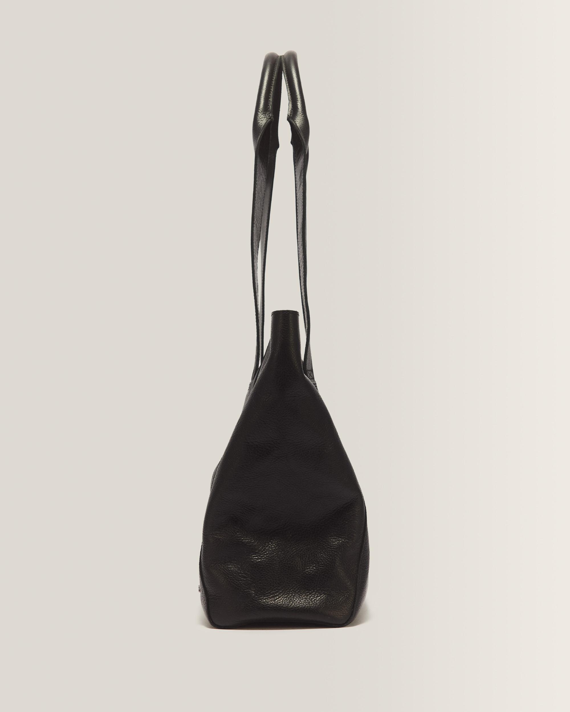Maxi Overdrive Leather Tote Bag in Black