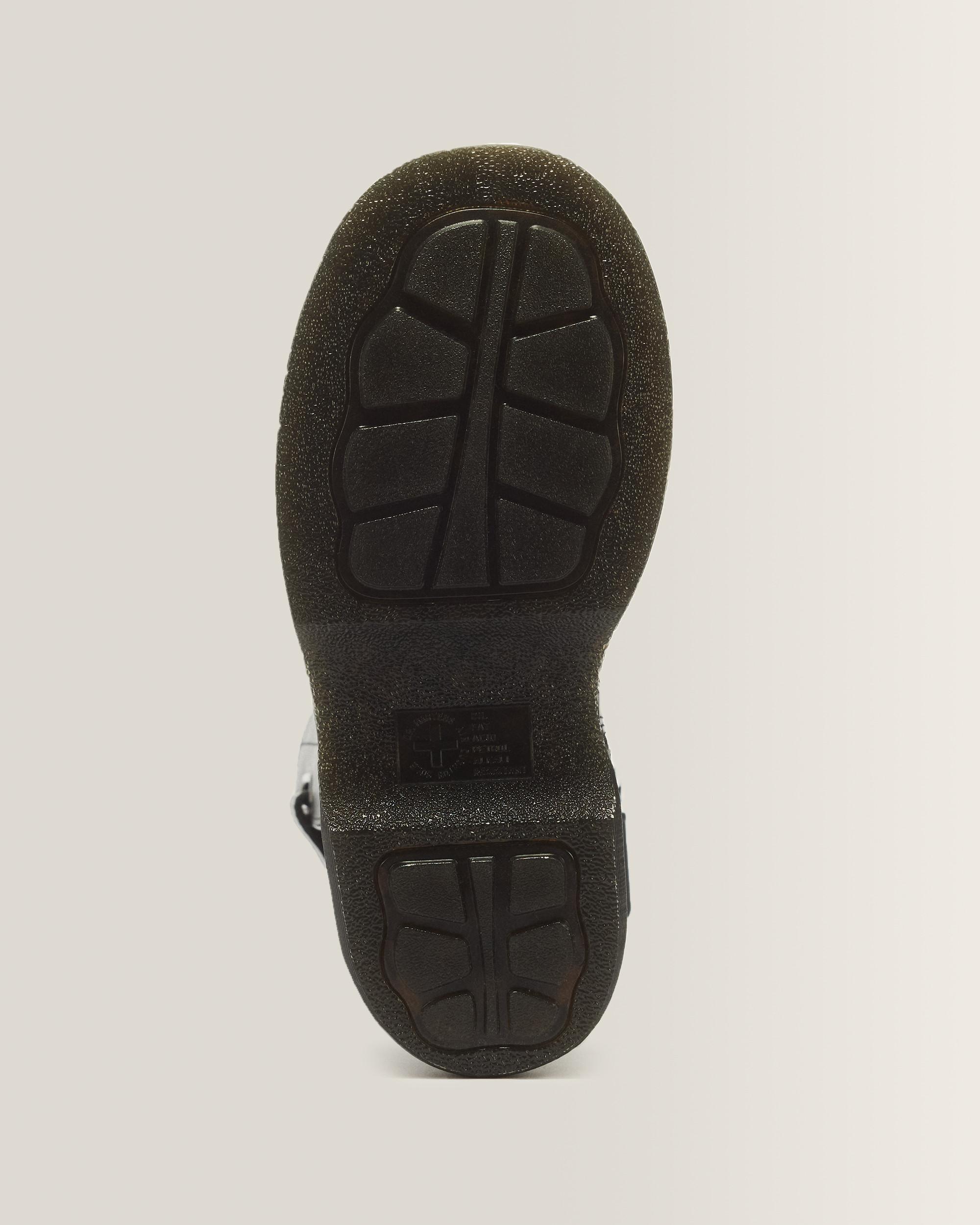 Buzz Hi Gloss Leather Boots in Black