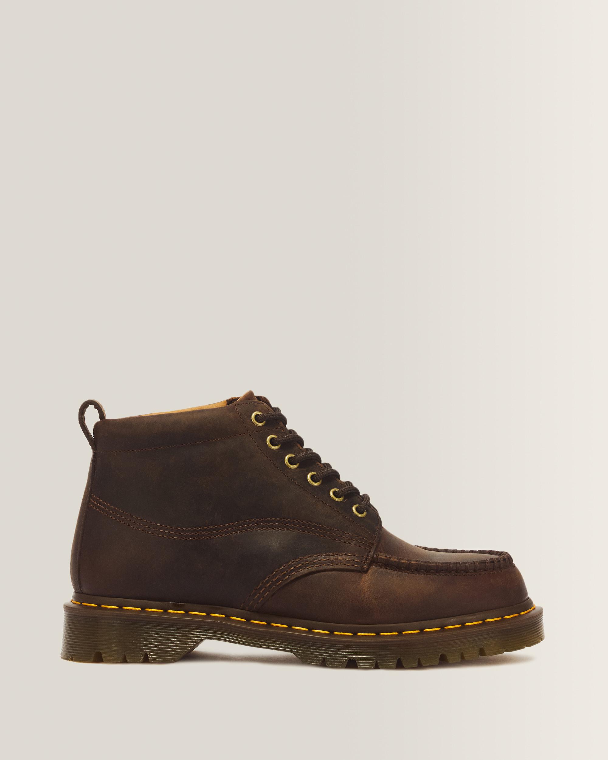 Dr. Martens Lowell Chukka Crazy Horse Leren Moc Toe Schoenen Met Zes Veterogen Laarzen in Bruin,
