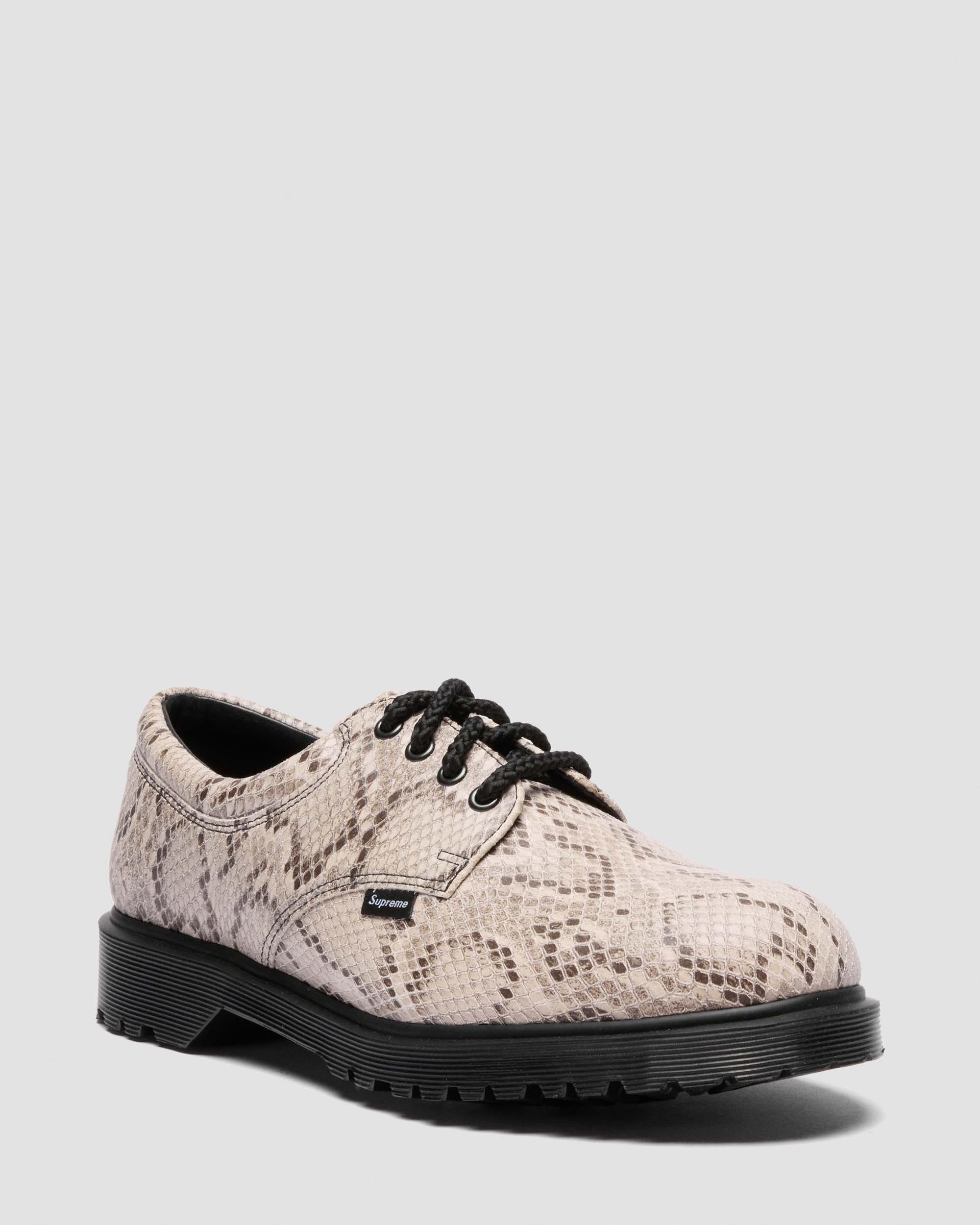 Dr. Martens Supreme Postal Schoenen in Grijs,