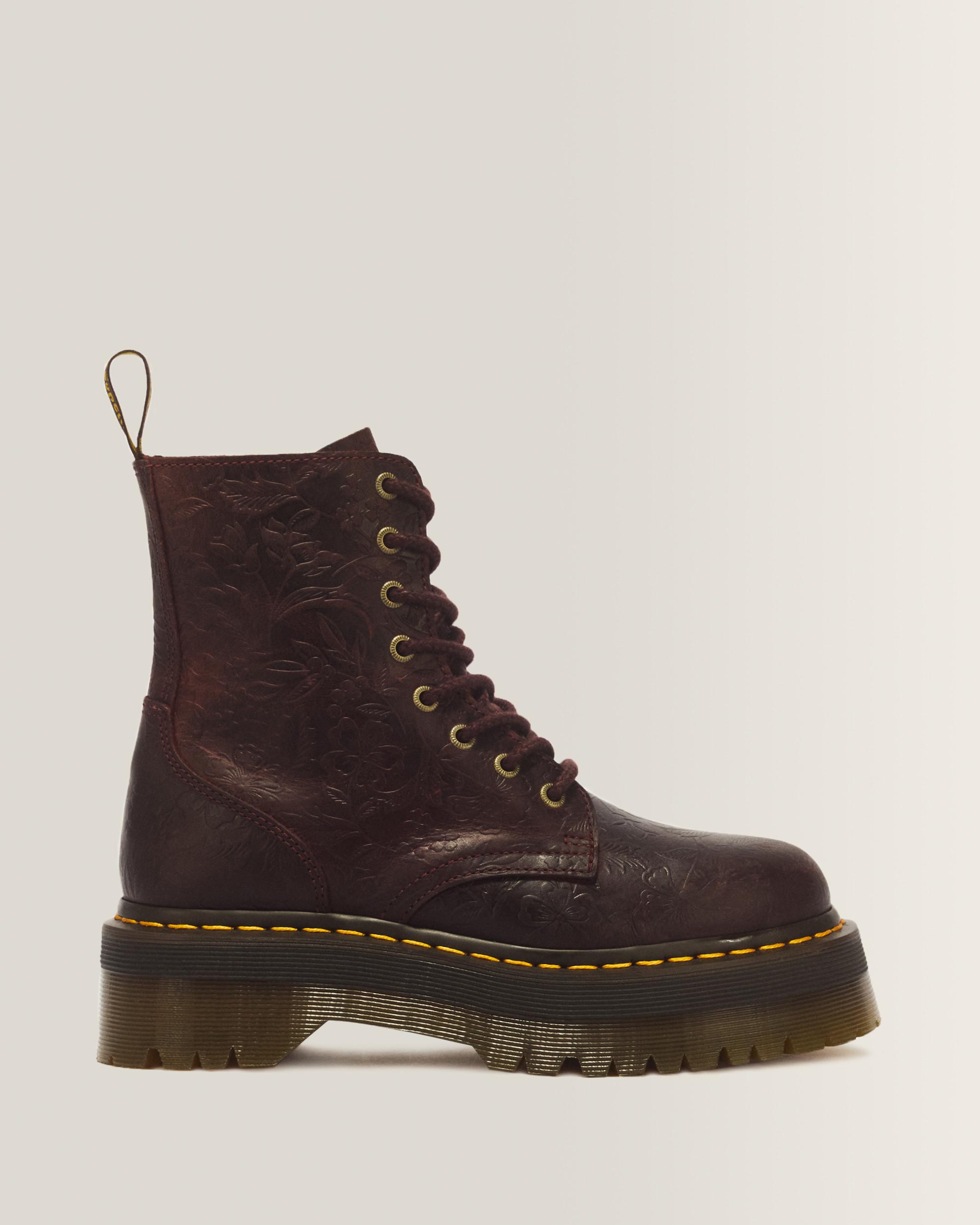 Dr. Martens Jadon Crazy Horse Leren Platformlaarzen Met Bloemreliëf En Acht Veterogen Schoenen in Rood,