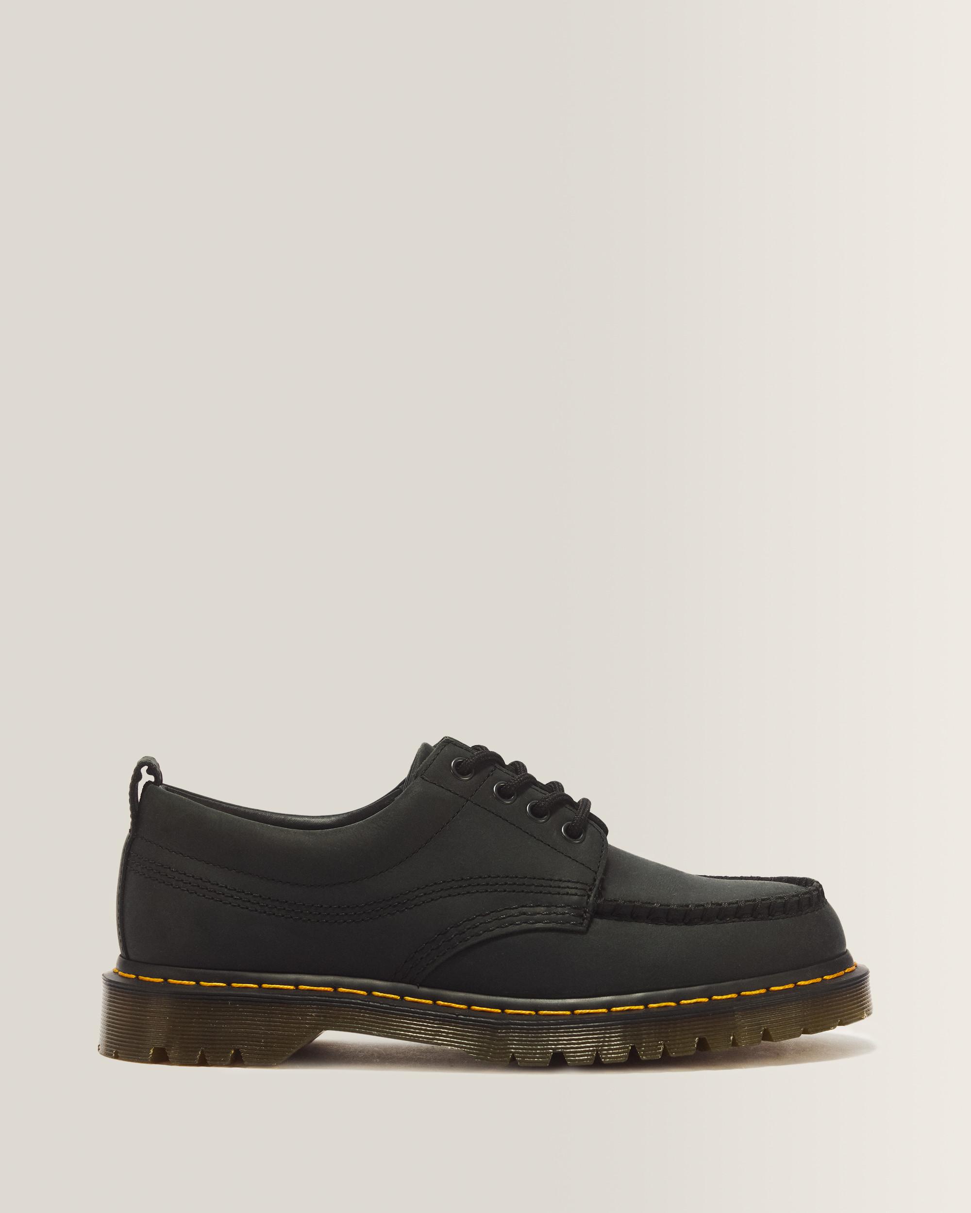 Musta Lowell 4 Eye Crazy Horse Leather Moc Toe -kengät