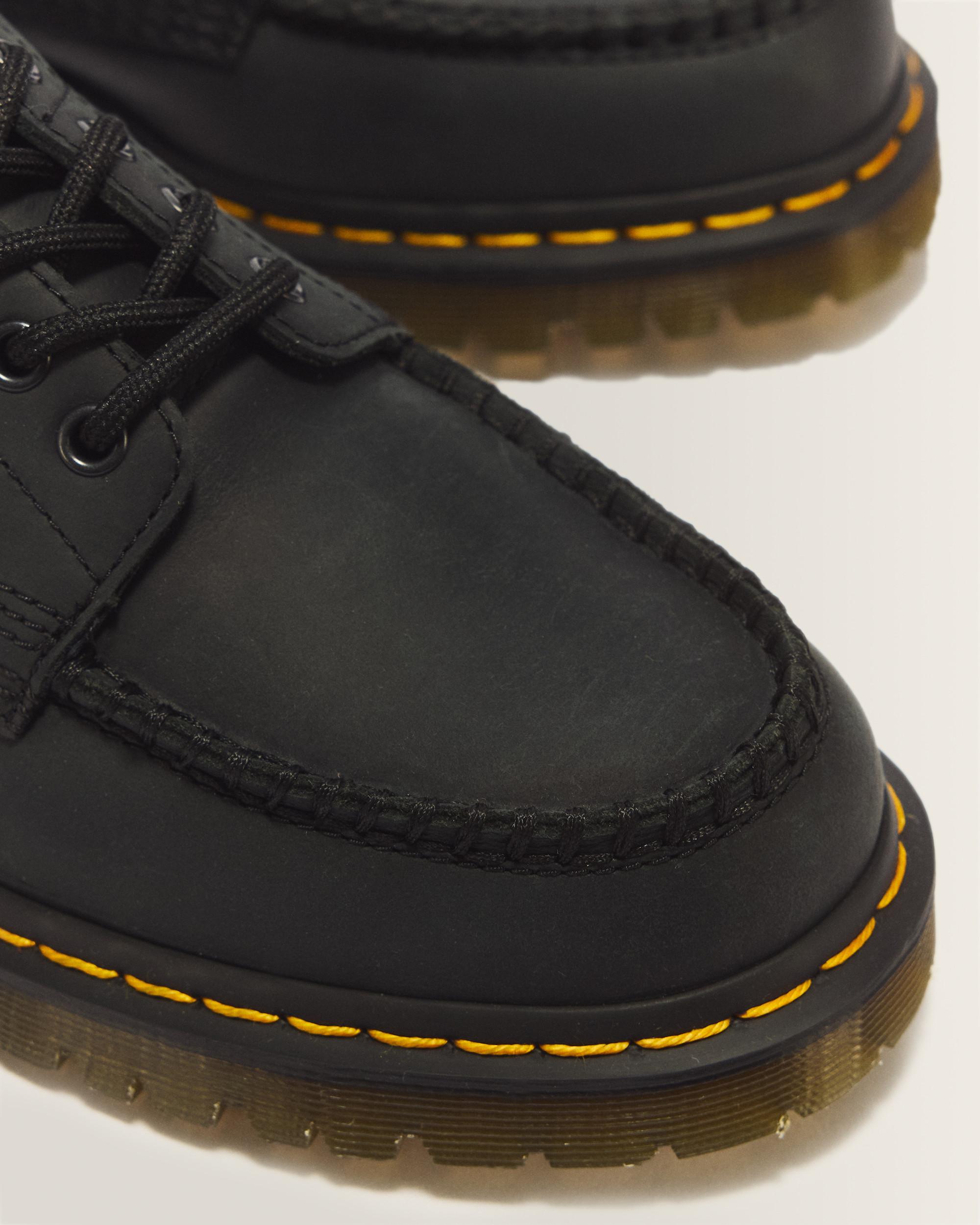 Musta Lowell 4 Eye Crazy Horse Leather Moc Toe -kengät