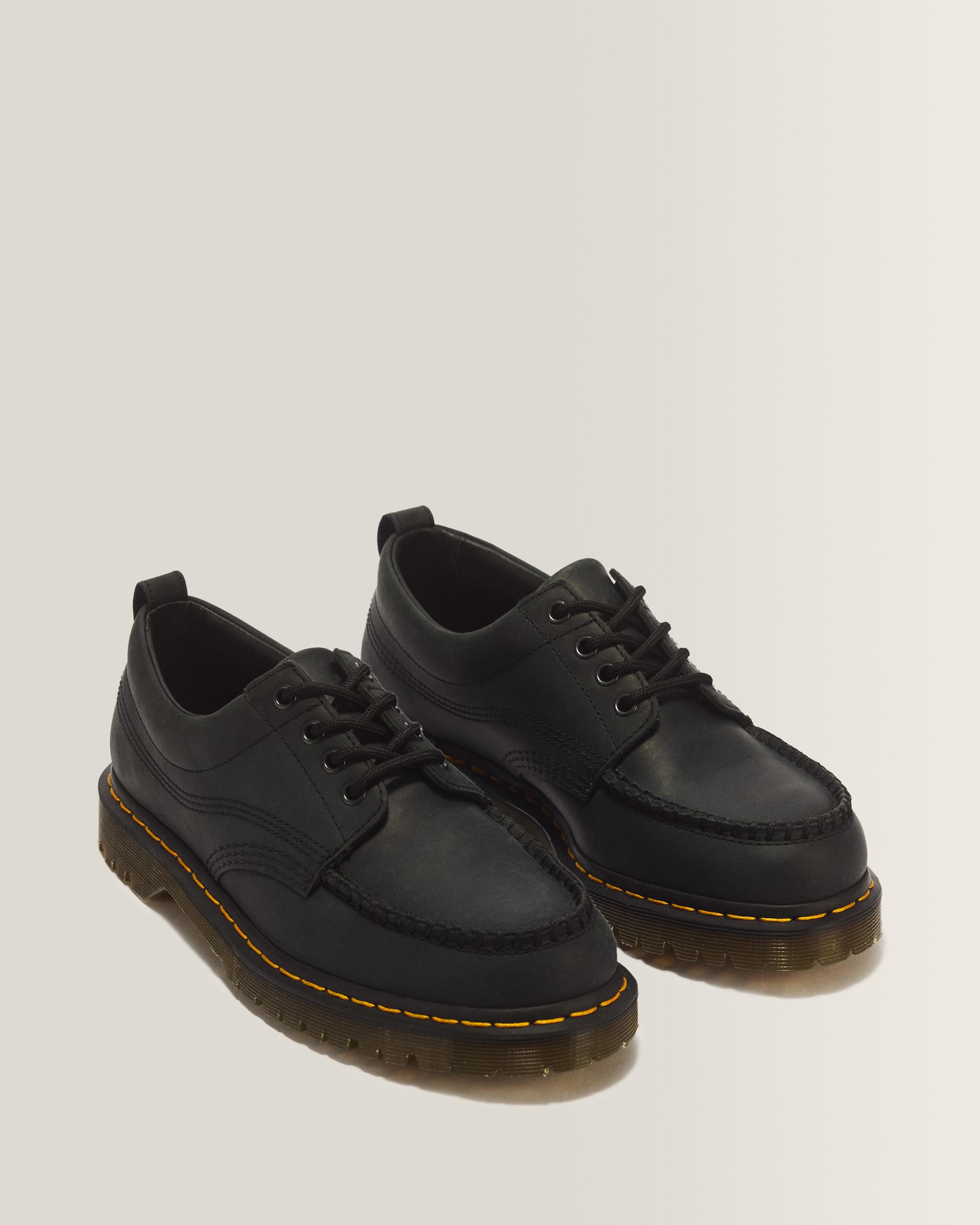 Musta Lowell 4 Eye Crazy Horse Leather Moc Toe -kengät