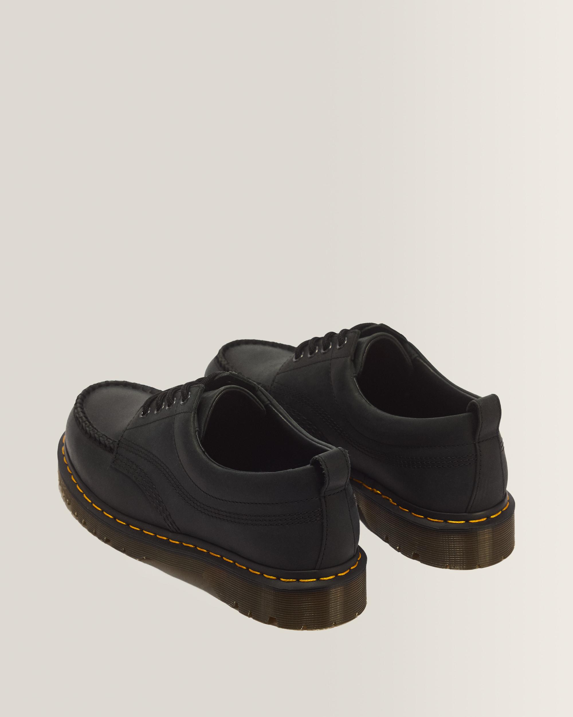 Musta Lowell 4 Eye Crazy Horse Leather Moc Toe -kengät
