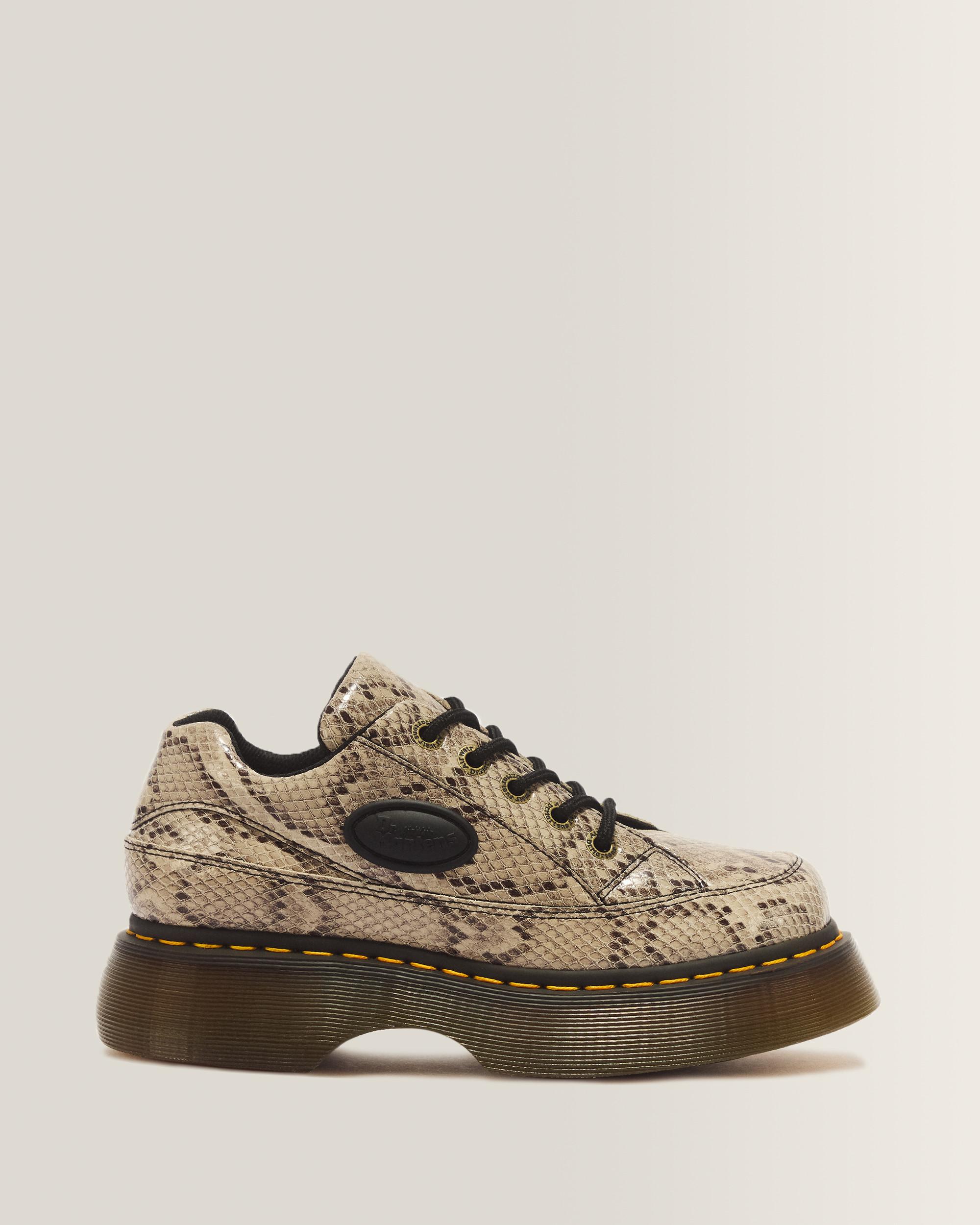 Dr. Martens Buzz Leren Schoenen Met Slangenprint En Vijf Veterogen in Crème, Grootte: 42