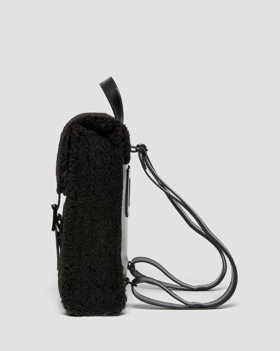 Mini-rygsæk i imiteret Kiev-lammeskind i sortMini-rygsæk i imiteret Kiev-lammeskind Dr. Martens
