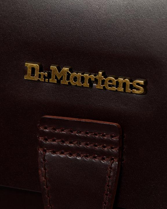 https://i1.adis.ws/i/drmartens/AB101230.88.jpg?$large$Mochila Mini en piel Dr. Martens