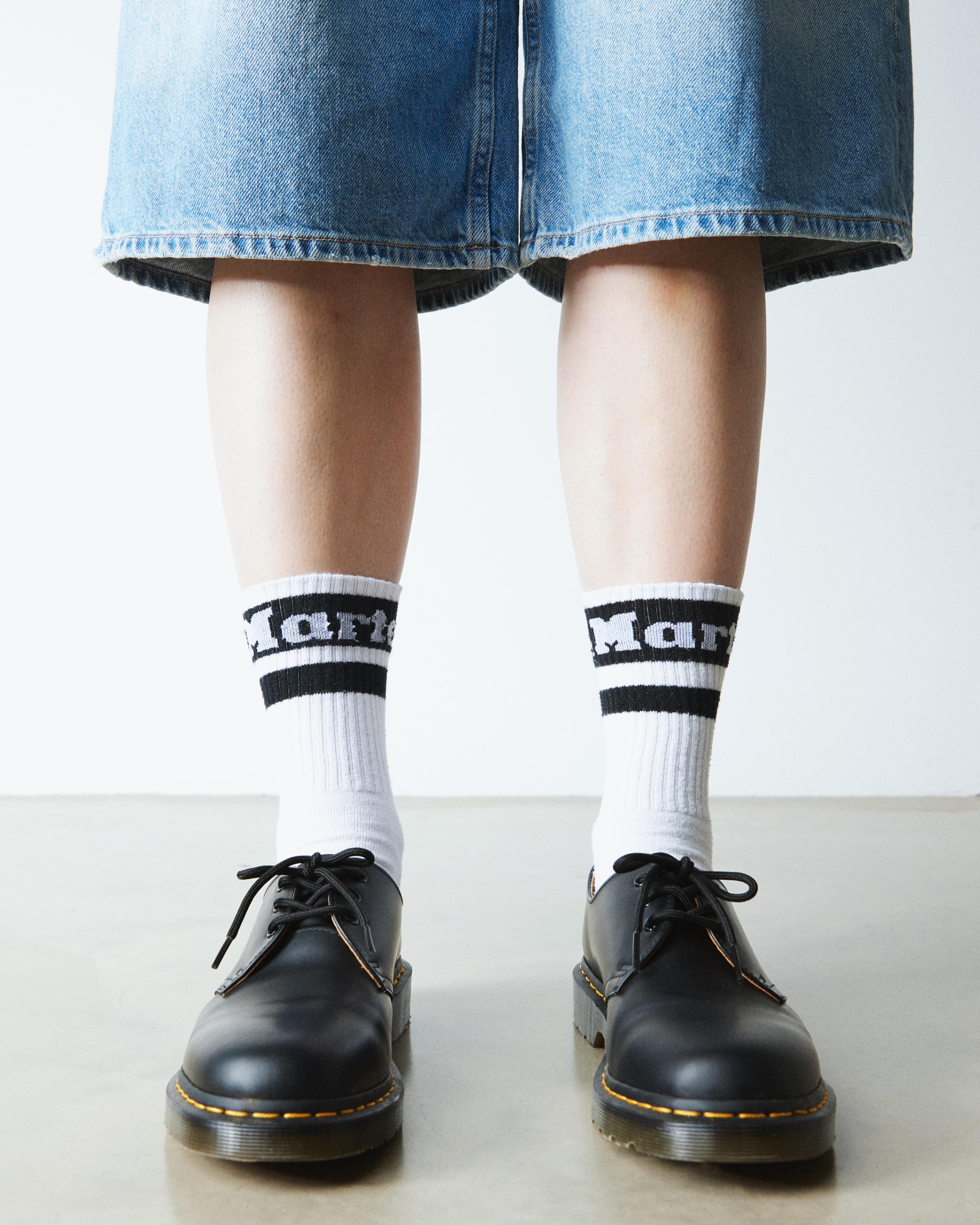 【Dr Martens】CORRANチェルシーブーツ Corran Chelsea Waxy Suede Heeled Boots in Gunmetal | Dr. Martens