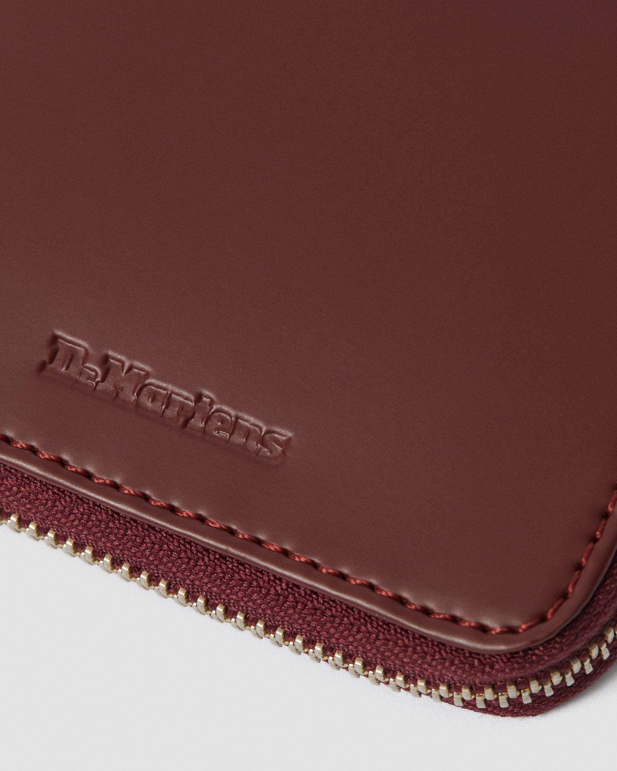 Kiev Leather Zip Wallet in CHERRY RED | Dr. Martens™