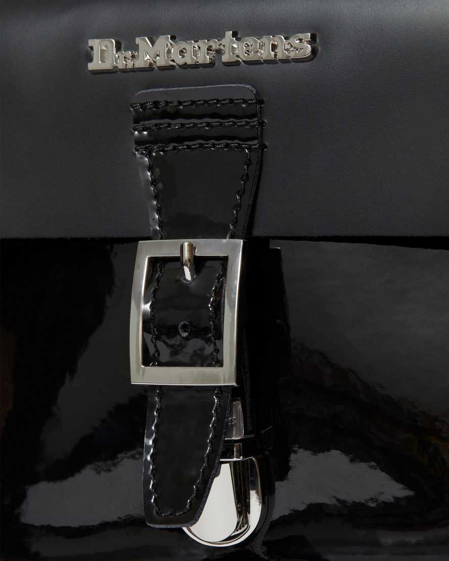 Hjerteformet taske i Smooth Kiev-læder i sortHjerteformet lædertaske Dr. Martens
