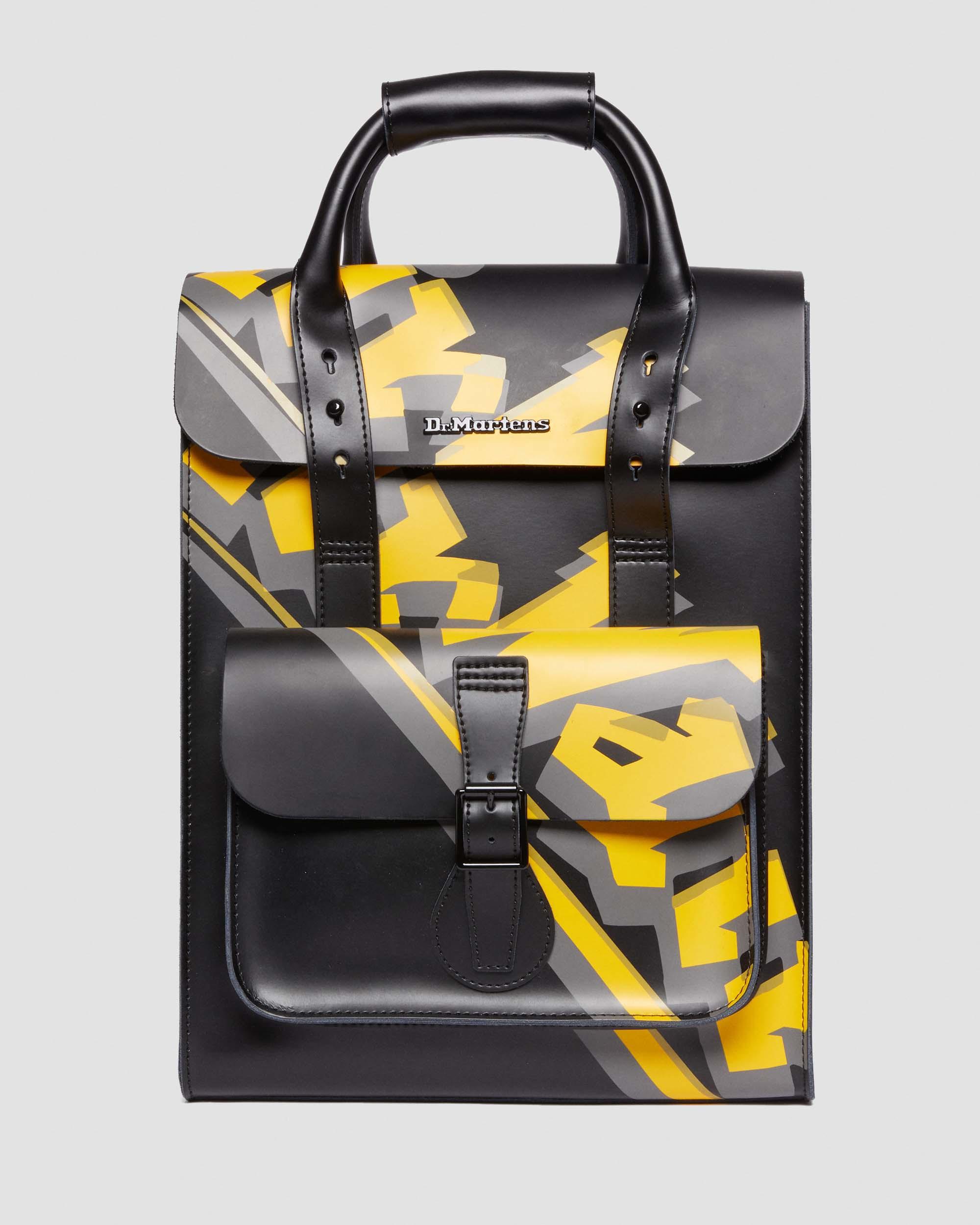 Dr. Martens AirWair バックパック リュック Airwair Print Leather Backpack in BLACK | Dr. Martens™
