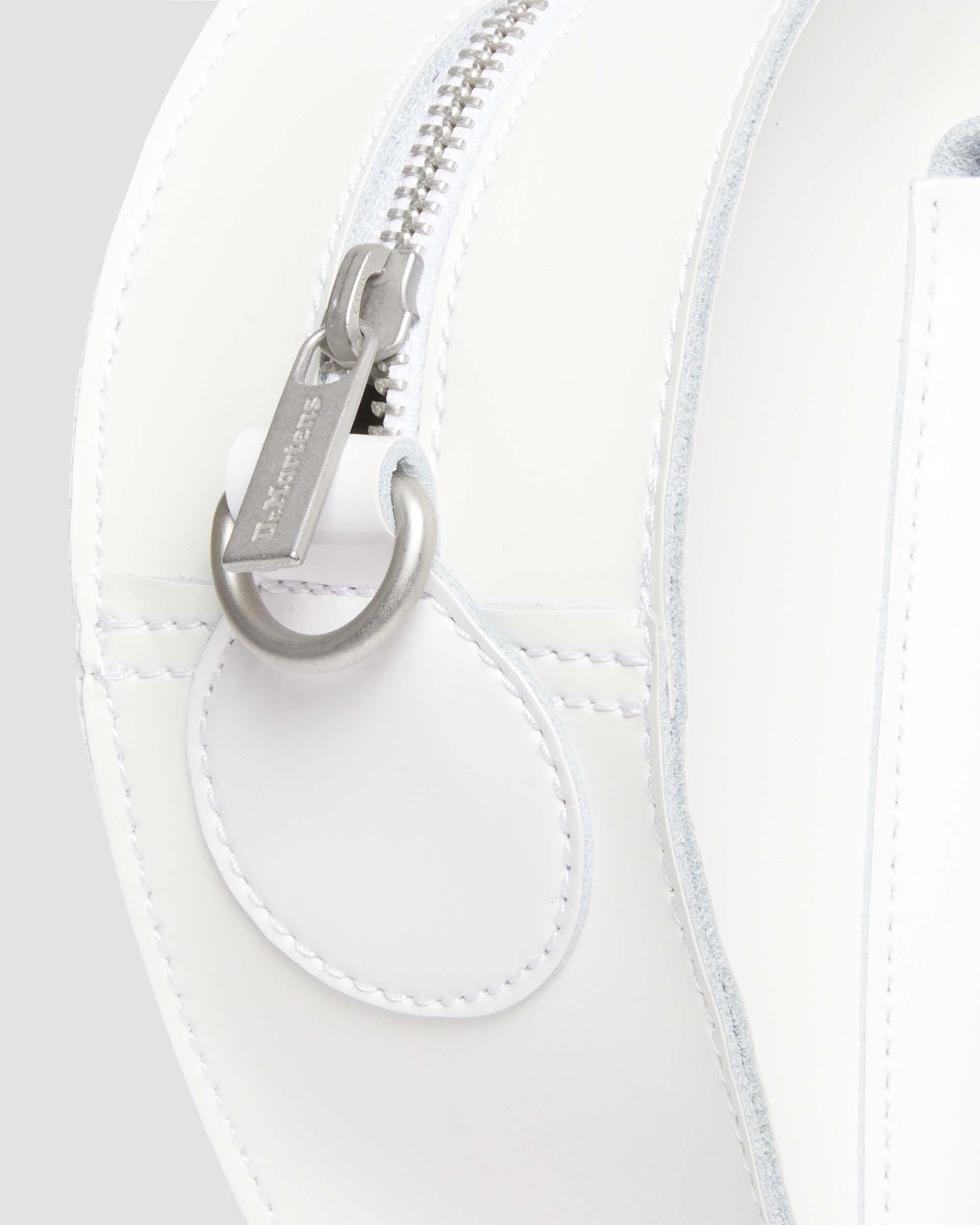 Kiev Leather Hardware Heart Shaped Bag in White | Dr. Martens™