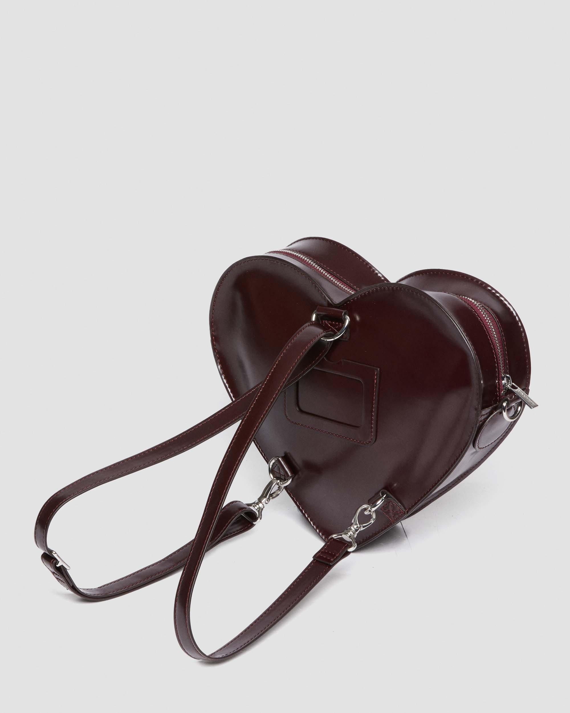 Borsa vegan a forma di cuore di colore Rosso Ciliegia Dr. Martens