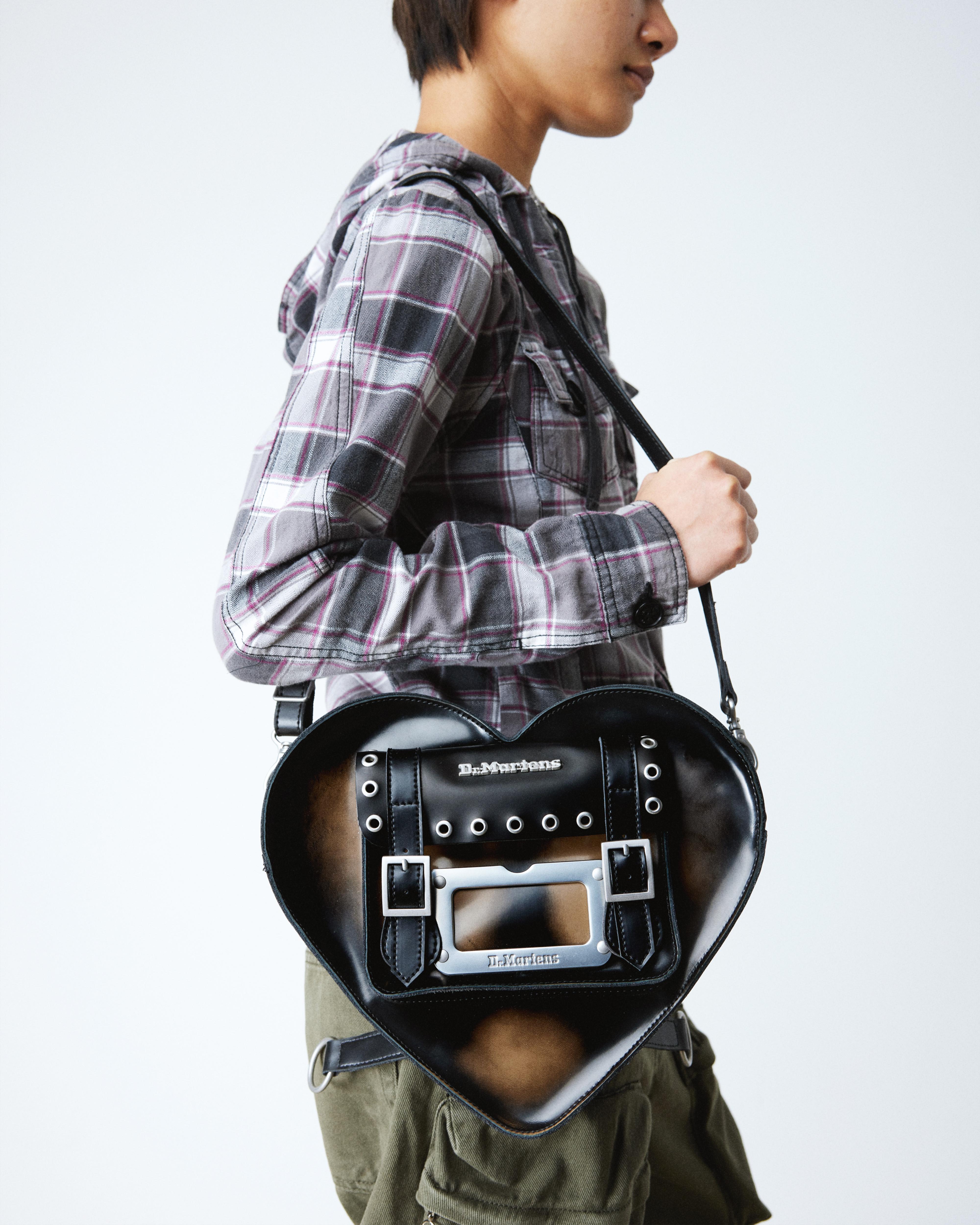Brush Off Leather Heart Shaped Bag in BLACK/DARK KHAKI+BLACK | Dr