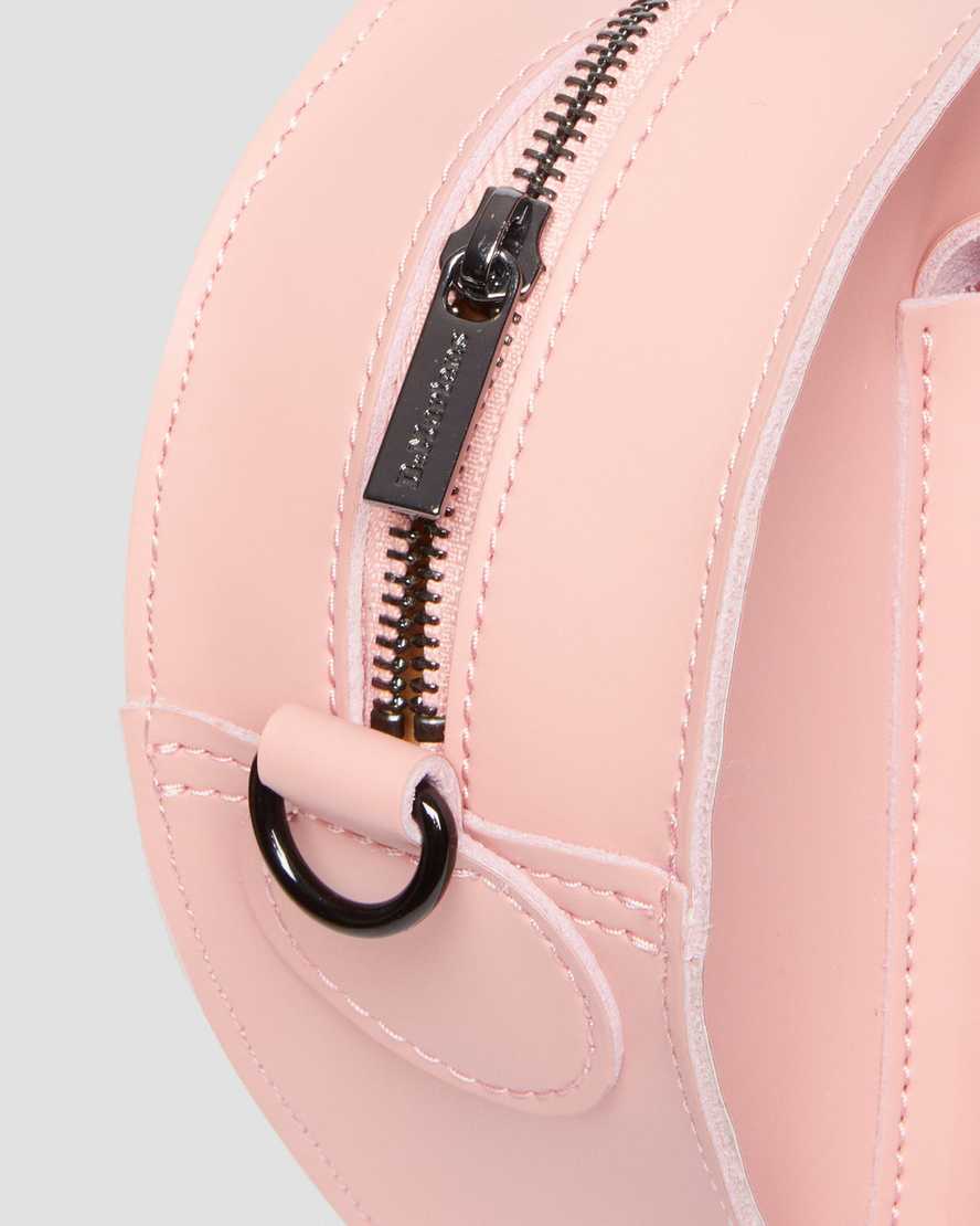 Hjerteformet taske i Smooth Kiev-læder i ferskenfarveHjerteformet lædertaske Dr. Martens