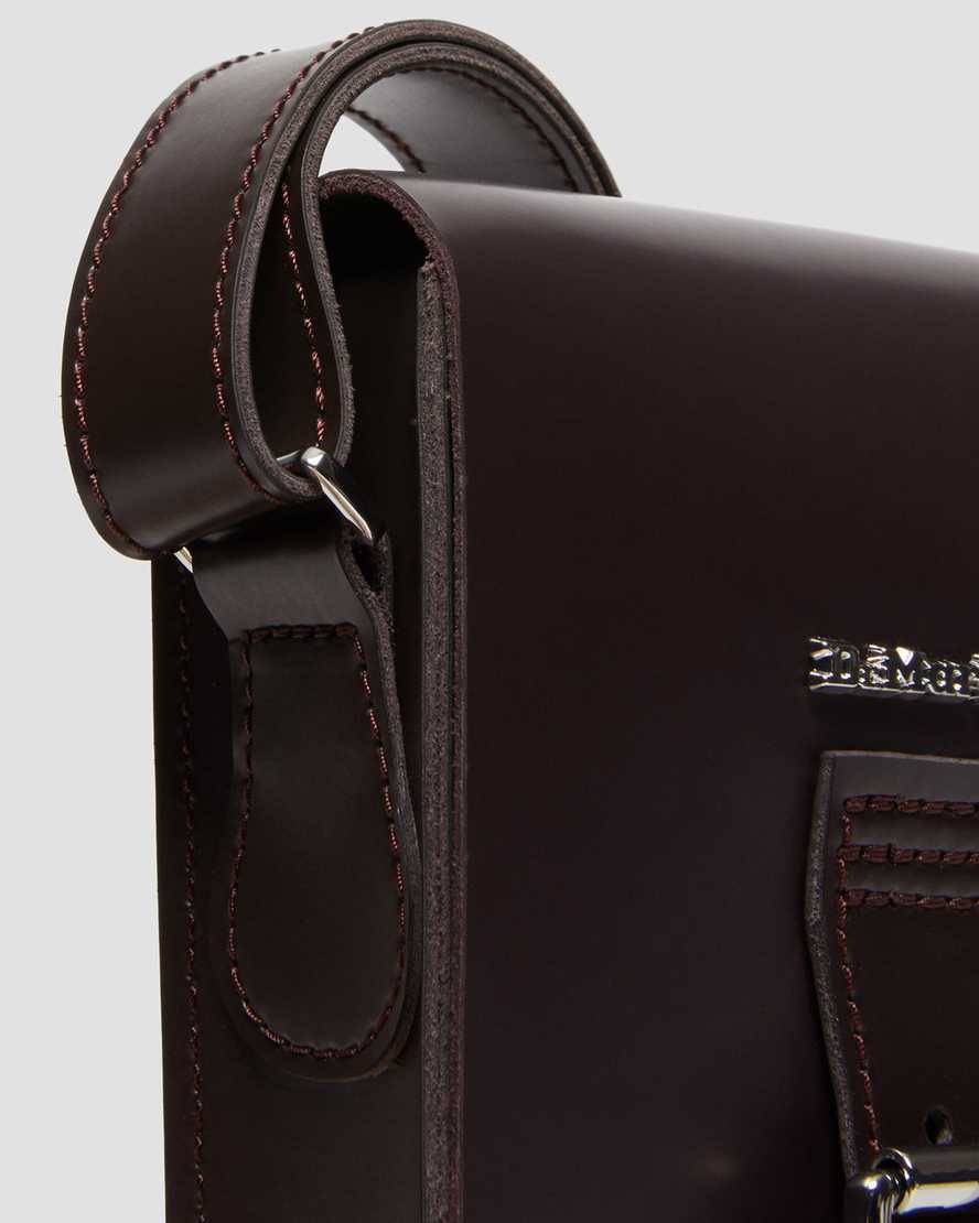 Leather Vertical Crossbody BagBorsa a tracolla Kiev in pelle Smooth Dr. Martens