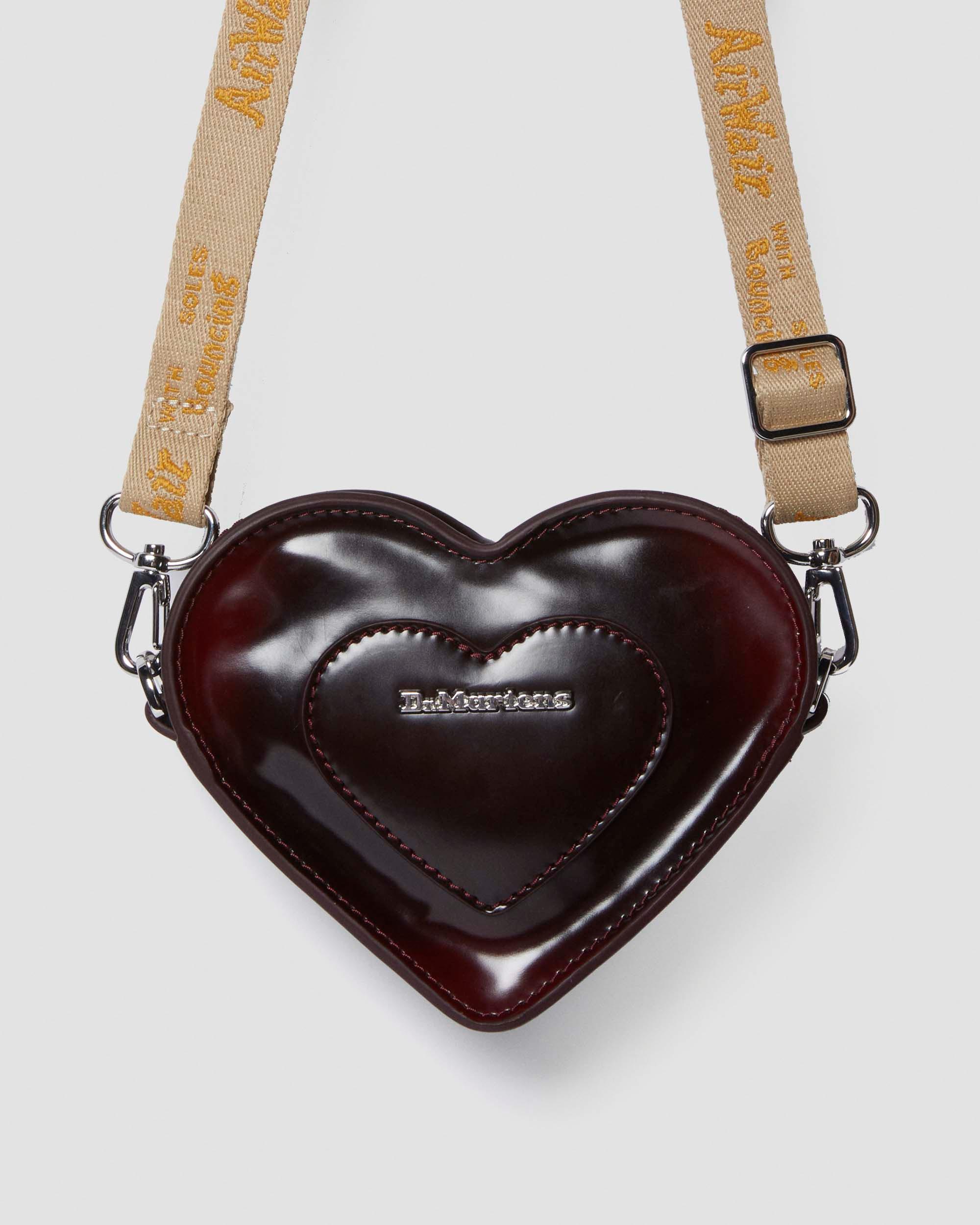 バッグ Dr. Martens Heart shoulderBag Micro Heart Bag in CHERRY RED | Dr. Martens™