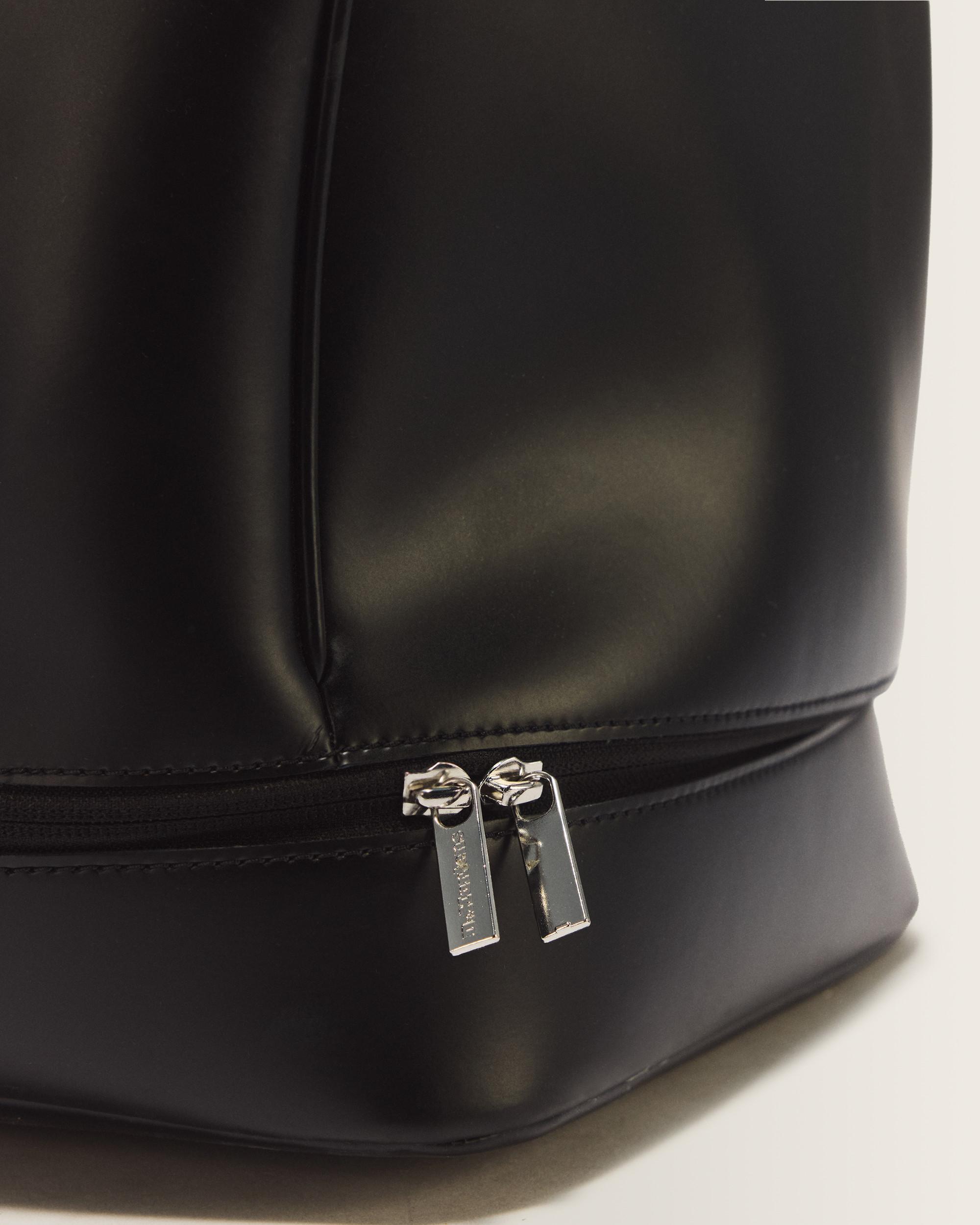 Smooth Leather Weekender Bag in Black | Dr. Martens