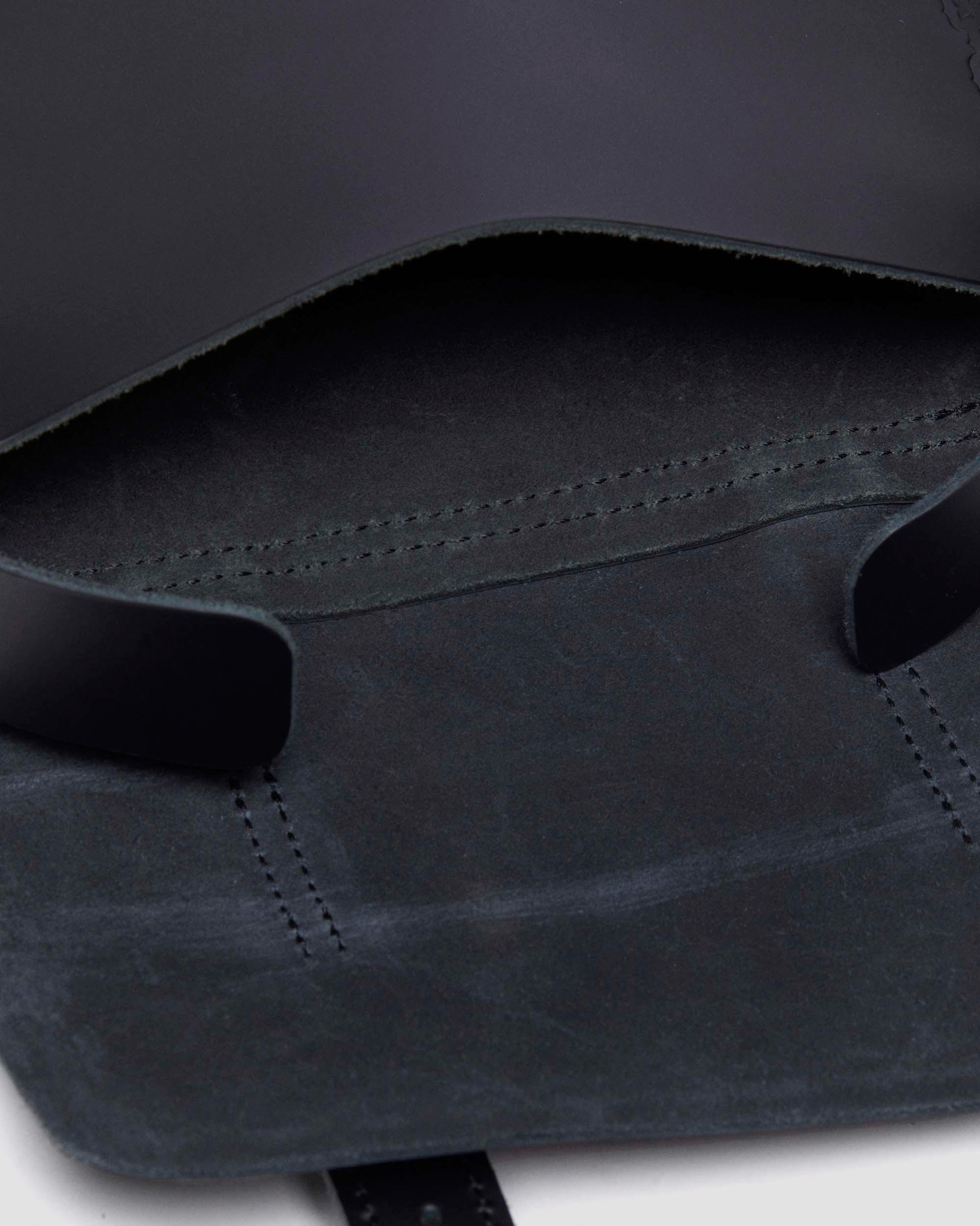 7” THE GREAT FROG LEATHER CROSSBODY BAG in BLACK | Dr. Martens™
