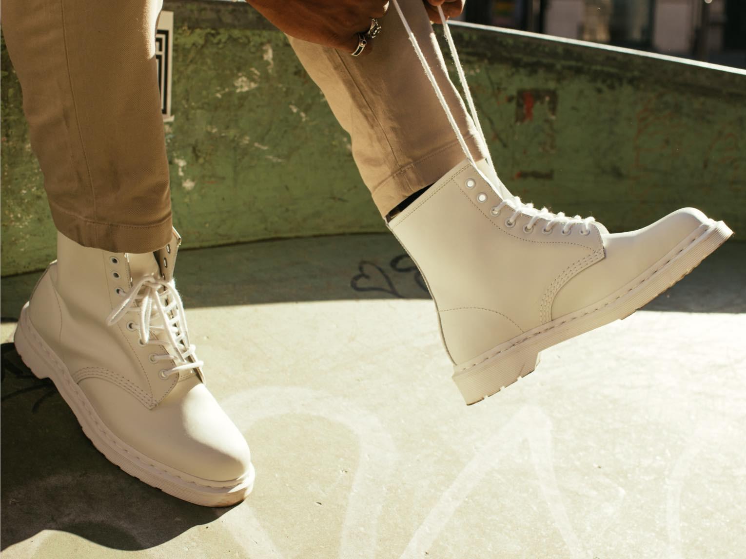 HOW TO STYLE WHITE DOC MARTENS (10 WAYS) 