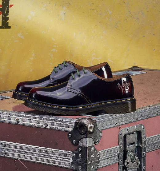 Dr martens the clash clearance