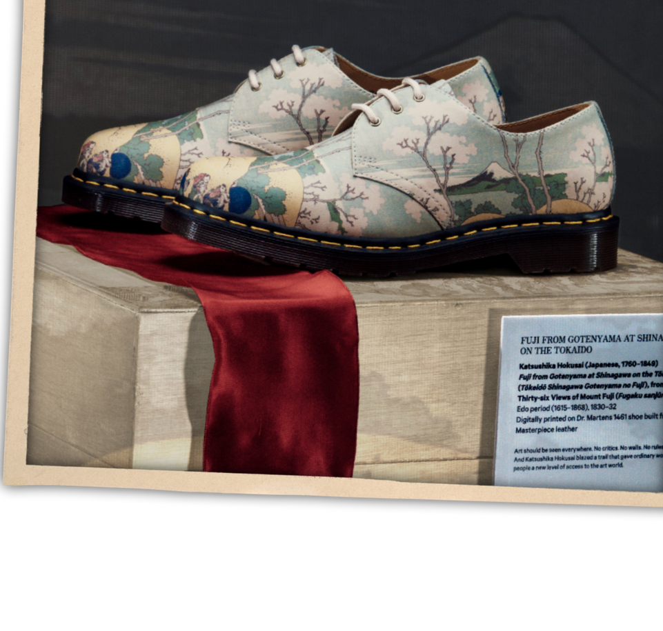 Dr. Martens x The Met | Katsushika Hokusai Dr. Martens x The Met | Katsushika Hokusai