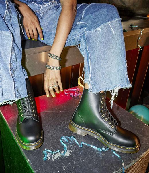 E_A2_CMP_GIFTING_TILE_VEGAN_F_DESKTOP?w=520&fmt=auto&alt=default