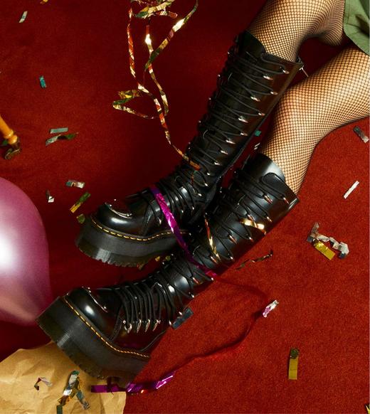 Dr martens christmas sale top